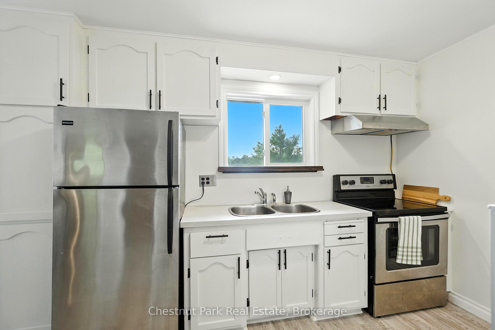 3 Bedroom Single Family Home/House's Image 4