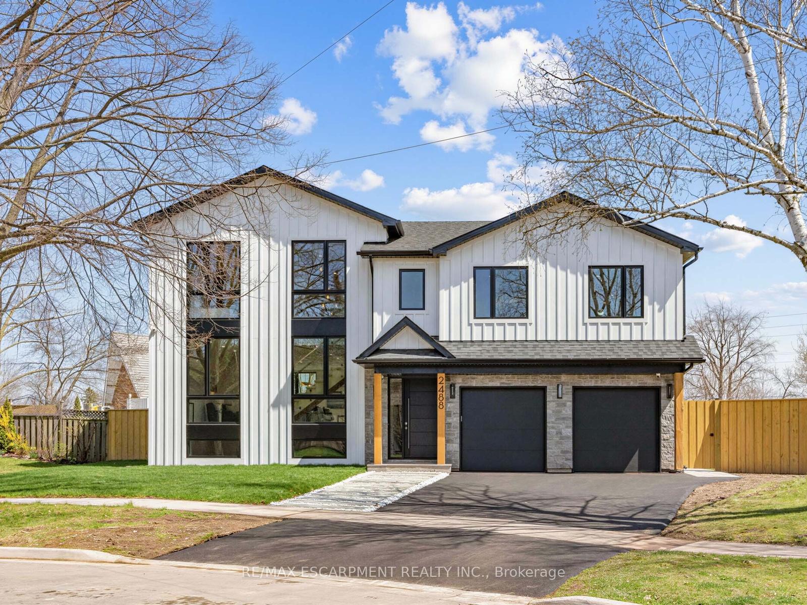 2488 Bridge Road Oakville Ontario Canada Sale residential Lisa Iturriaga RE/MAX ESCARPMENT REALTY INC., BROKERAGE