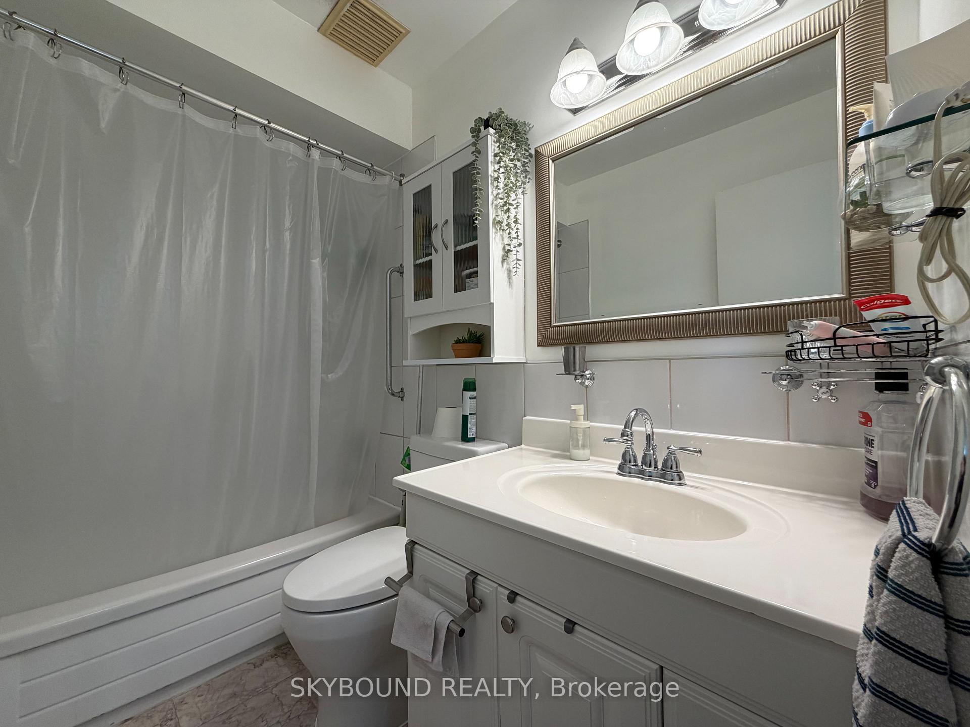19 - 71 Cass Avenue Toronto Ontario Canada Rent residential Olena Kukurudza Skybound Realty, Brokerage