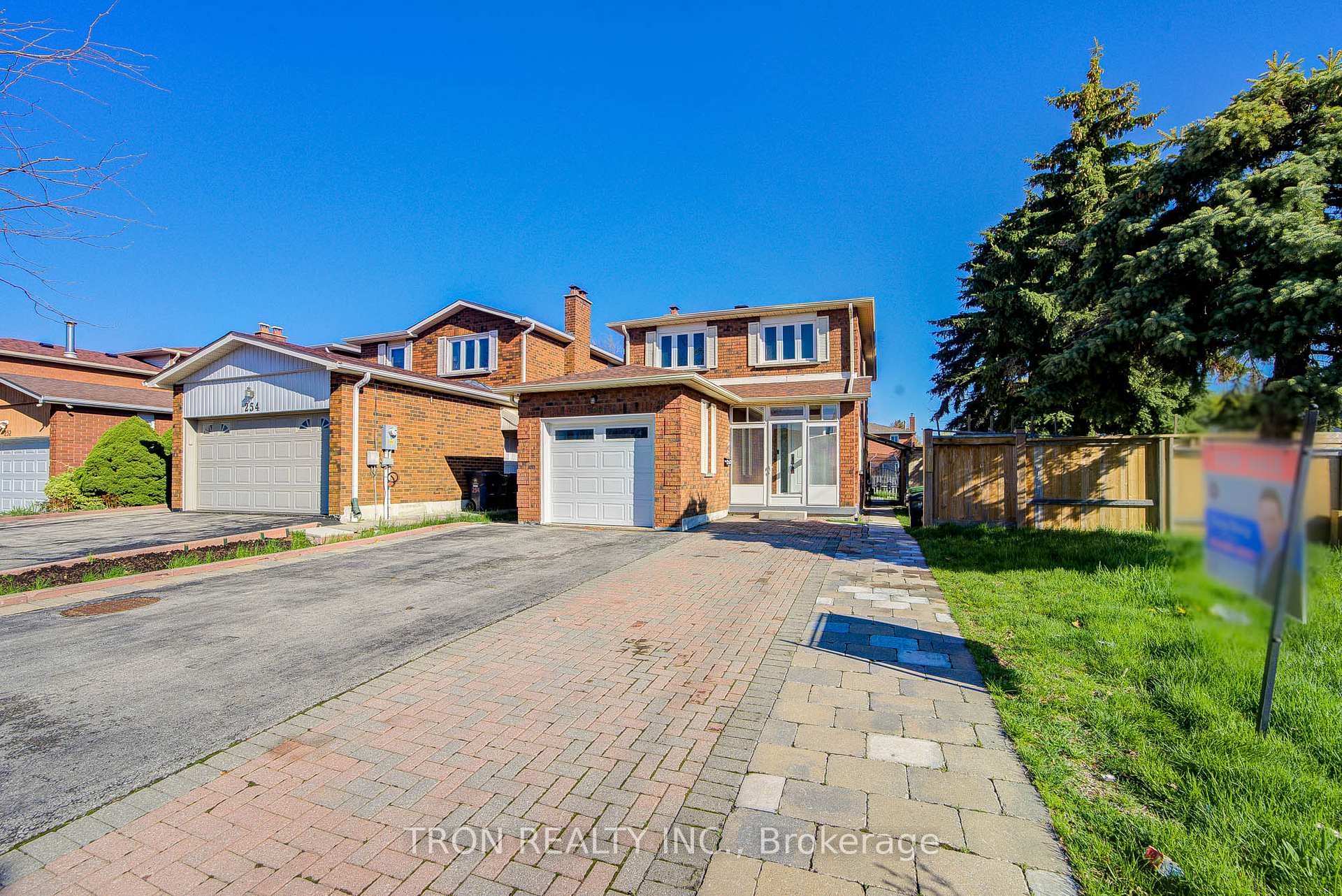 256 Alexmuir Boulevard Toronto Ontario Canada Sale residential MNG Team HomeLife/ROMANO Realty Ltd., Brokerage