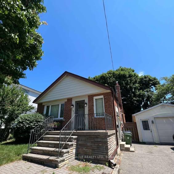 141 bexhill Avenue Toronto Ontario Canada Rent residential Eldho Cherian HomeLife/Miracle Realty Ltd., Brokerage *