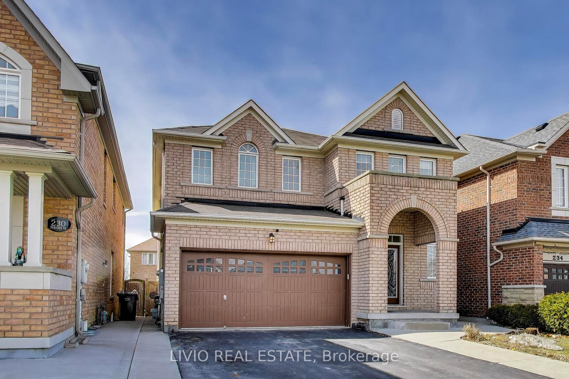 232 Thorndale Road Brampton Ontario Canada Sale residential Gary Bhatt LIVIO REAL ESTATE Brokerage*