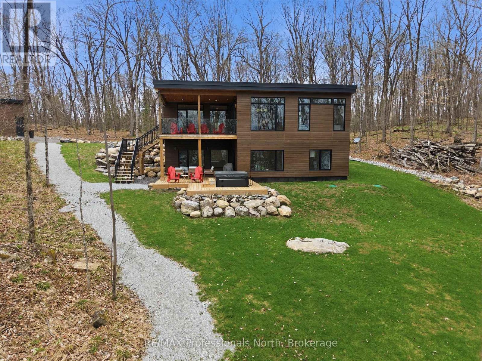 1011 Old Cottage Road Bracebridge Ontario Canada Sale residential Radka Hnilicova Anchor Realty, Brokerage*