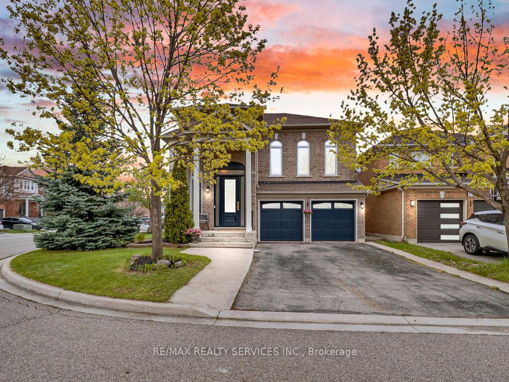 13 Mistycreek Crescent Brampton Ontario Canada Sale residential Gurmukh Gill RE/MAX Realty Services Inc., Brokerage*