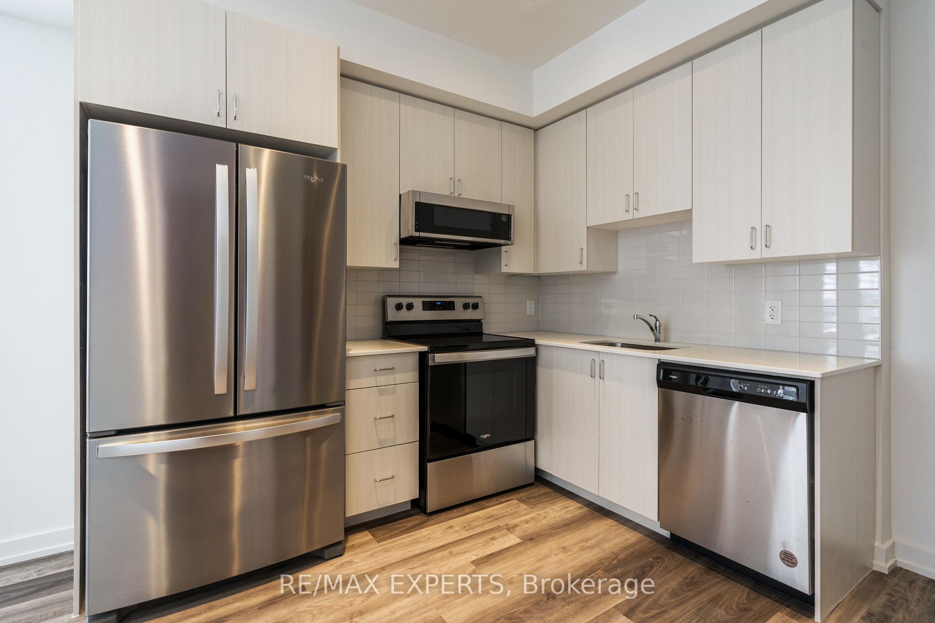 222 - 430 Essa Road Barrie Ontario Canada Rent residential ALINA SPEKTOR Re/Max Experts, Brokerage*
