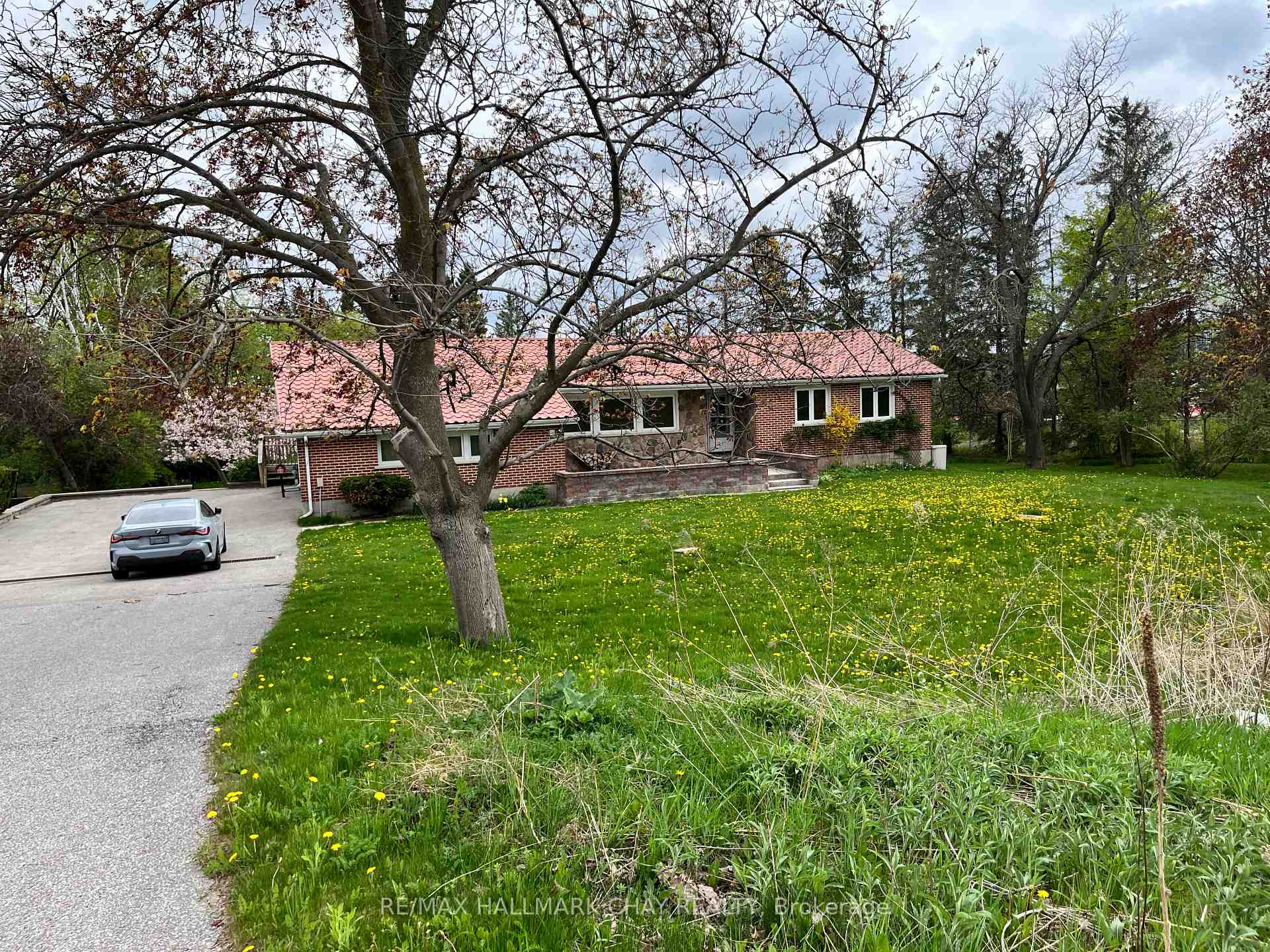595 Big Bay Point Road E Barrie Ontario Canada Sale residential Mark Leader RE/MAX Hallmark Chay Realty, Brokerage