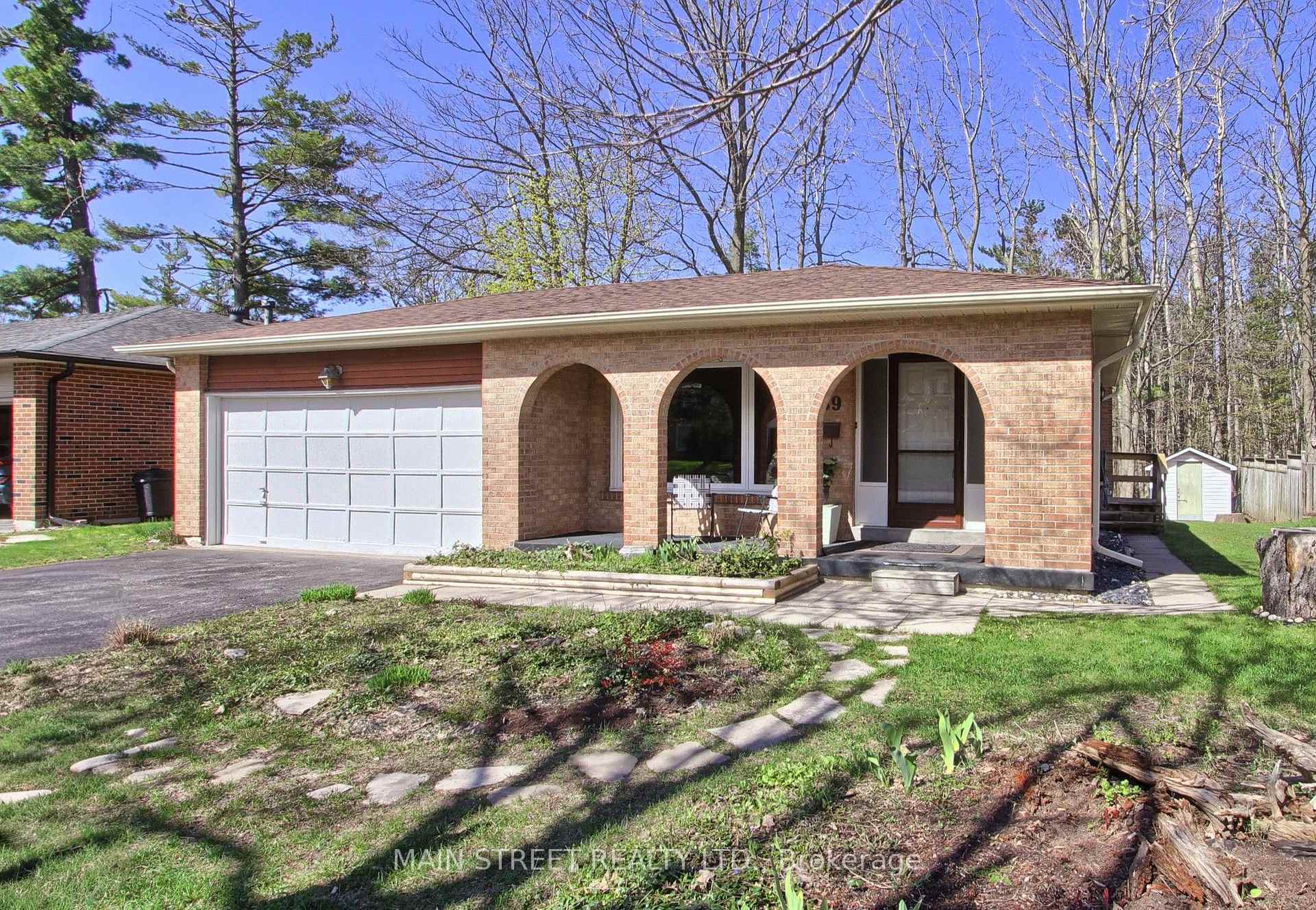 189 Browning Trail Barrie Ontario Canada Sale residential Jason Gavadza Keller Williams Referred Urban Realty, Brokerage*