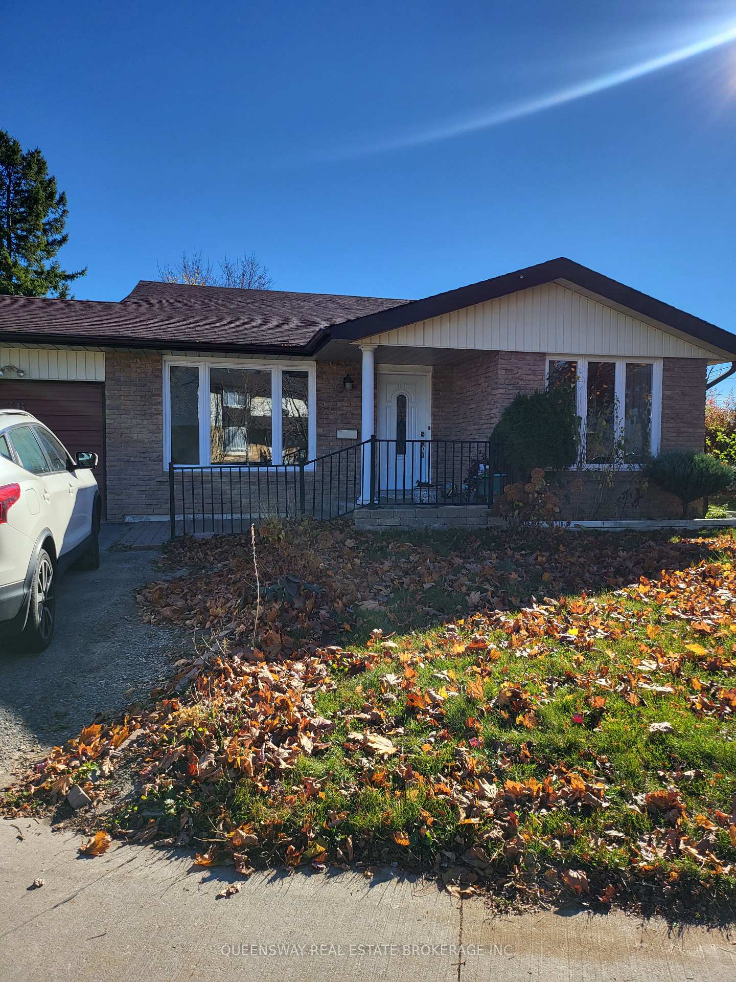 Main - 36 Cambridge Crescent Bradford West Gwillimbury Ontario Canada Rent residential David Gharat Queensway Real Estate Brokerage Inc.