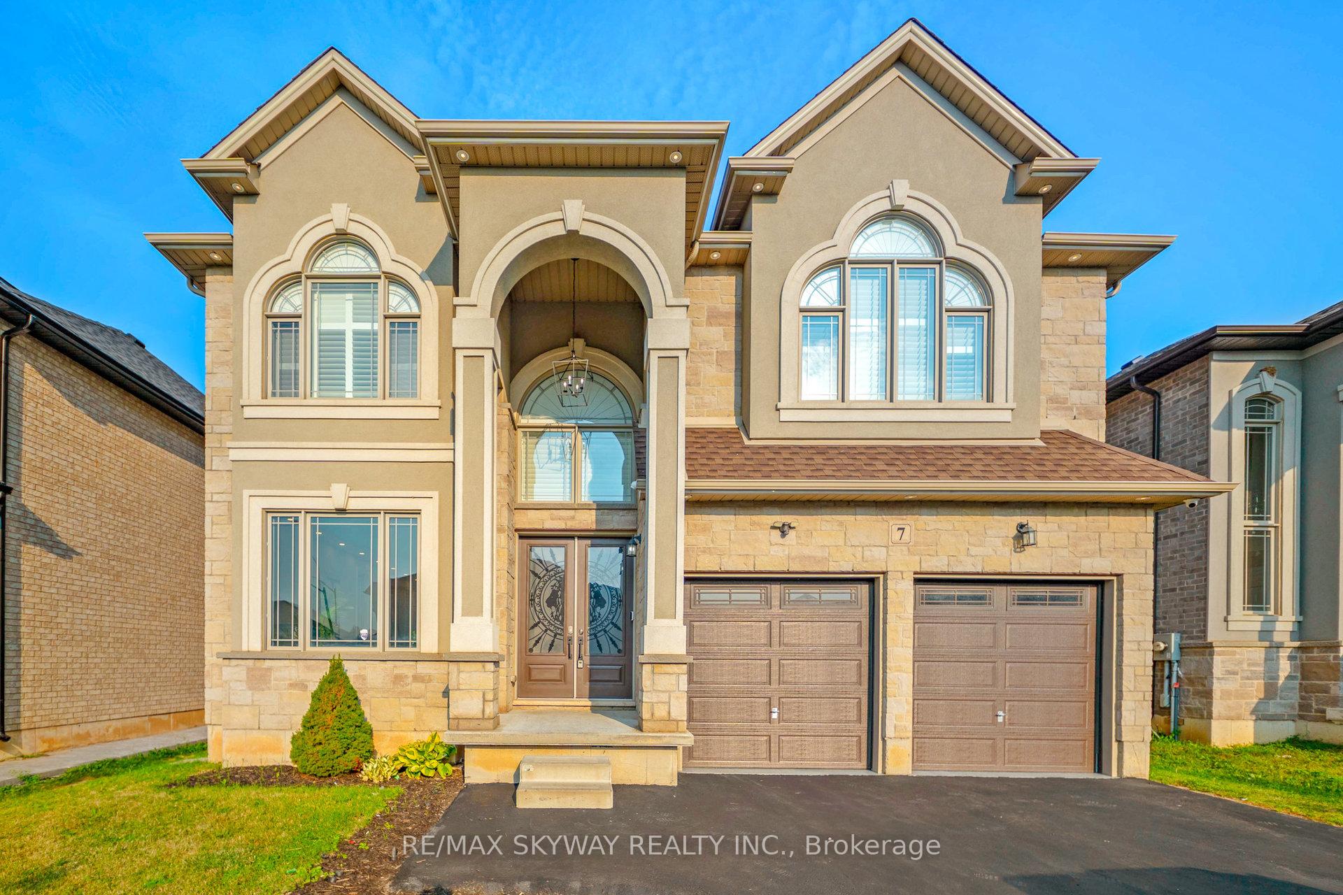 7 Riesling Court Hamilton Ontario Canada Sale residential Ali Abbas Realty Network 100 Inc., Brokerage *