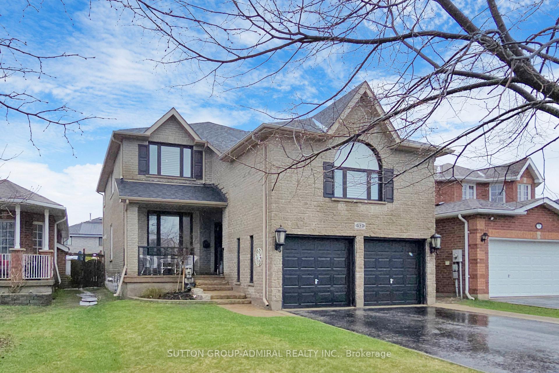 32 Stephanie Lane Barrie Ontario Canada Sale residential ABDULLAH YASIN Sutton Group-Admiral Realty Inc., Brokerage *