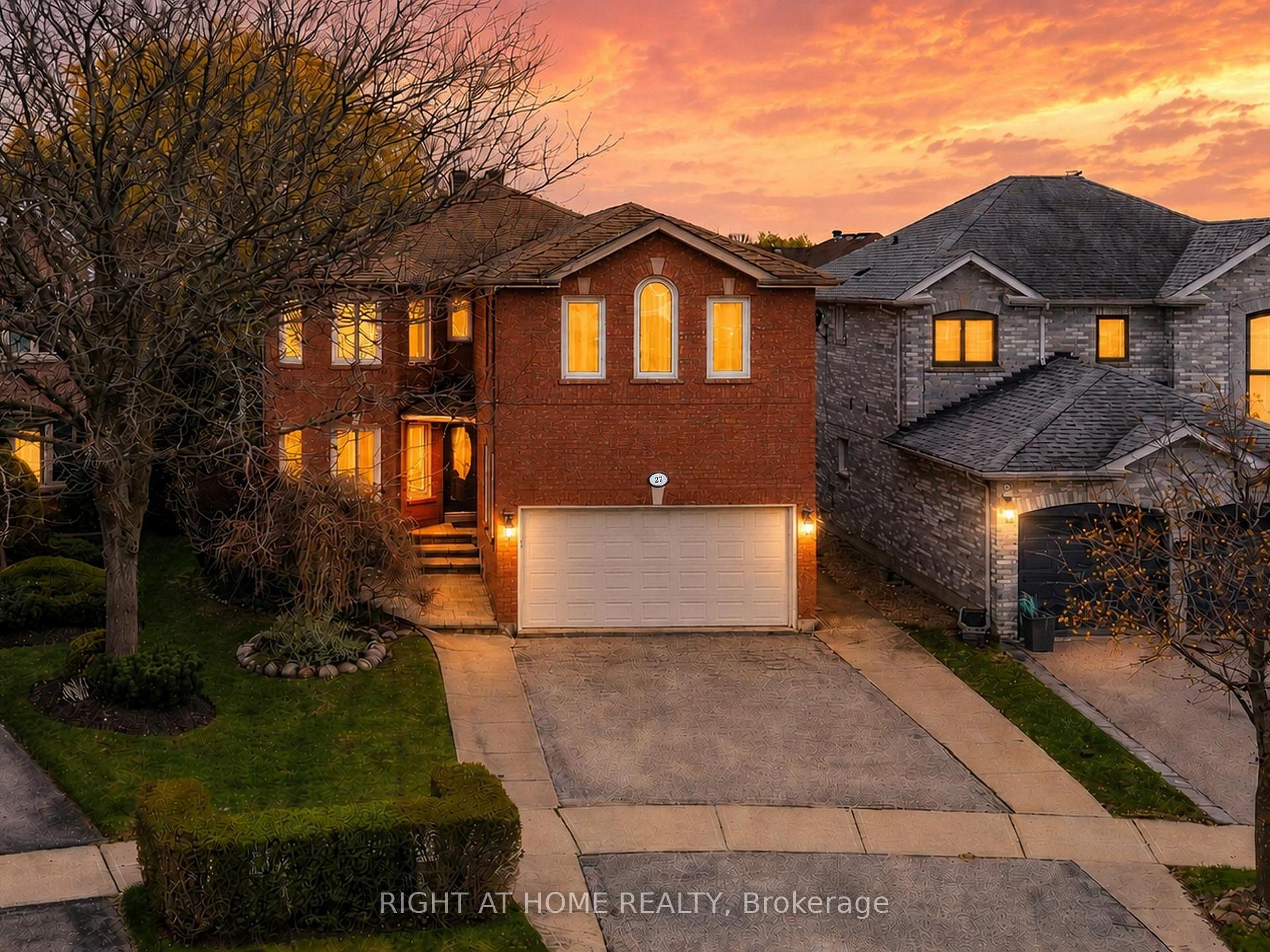 27 Crimson Court Richmond Hill Ontario Canada Sale residential Angela Wong Right at Home Realty, Brokerage*