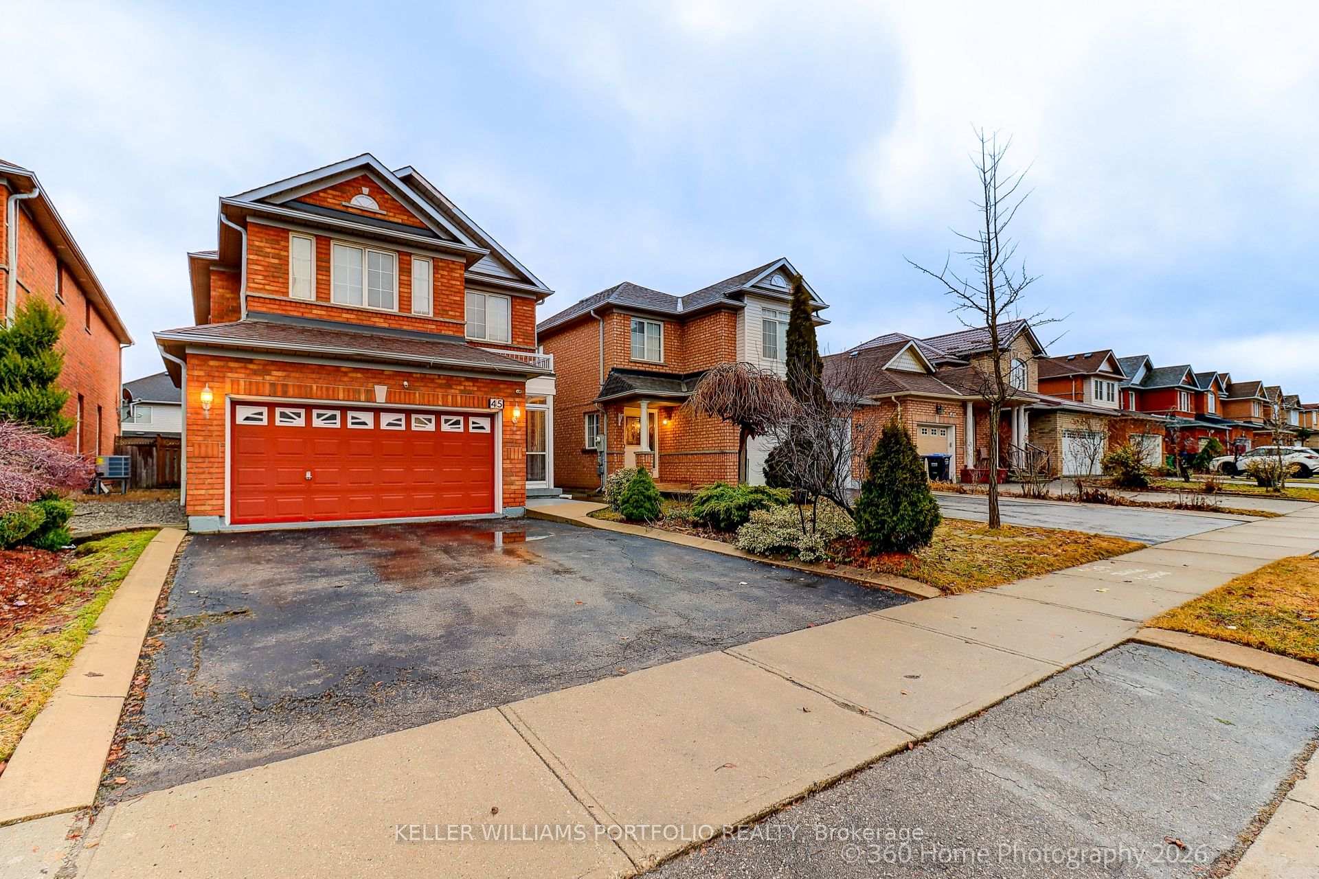 45 Olympia Crescent Brampton Ontario Canada Sale residential Mandeep Dhesi RE/MAX EXCELLENCE REAL ESTATE BROKERAGE