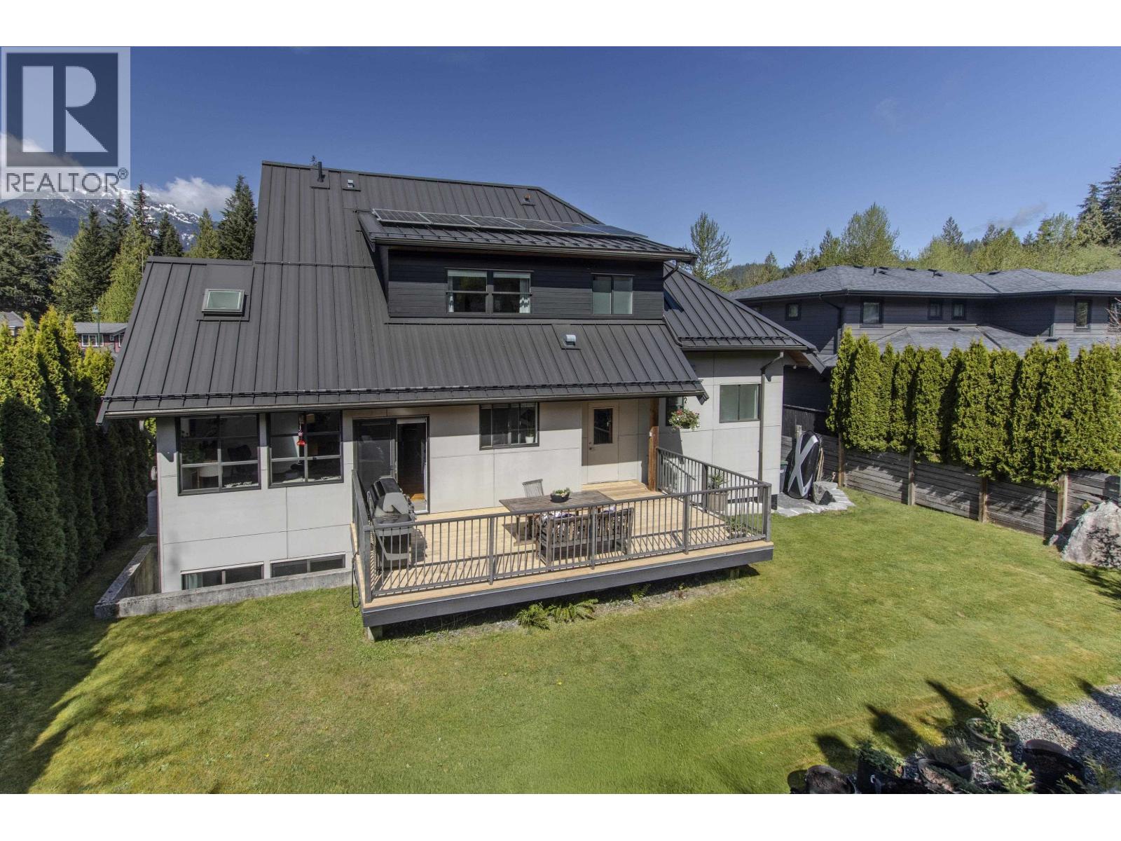 1007 JAY CRESCENT Squamish British Columbia Canada Sale residential Will Black RE/MAX Crest Realty, Brokerage*
