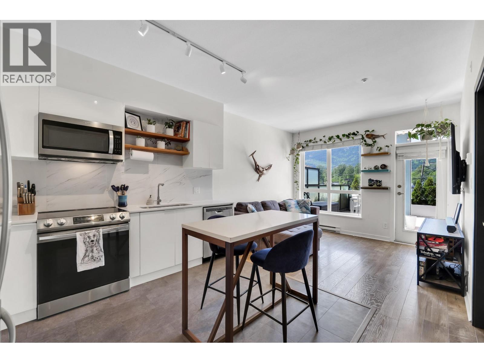 220 40437 TANTALUS ROAD Squamish British Columbia Canada Sale residential Will Black RE/MAX Crest Realty, Brokerage*