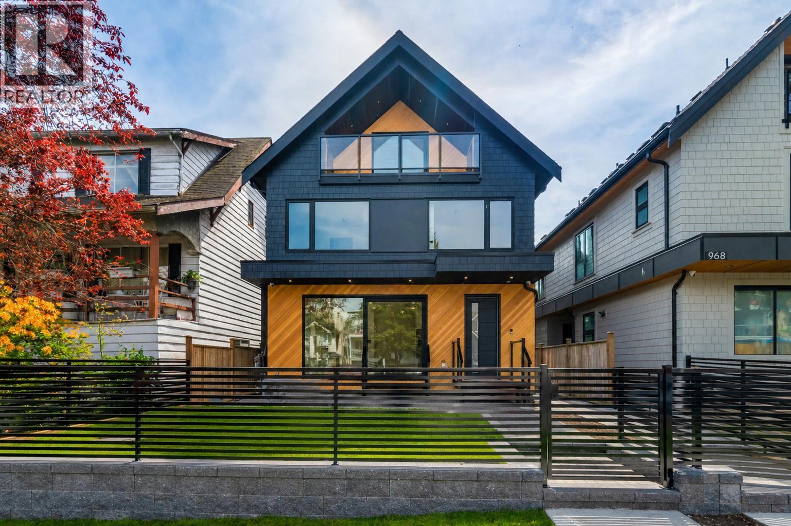 1 950 W 17TH Vancouver British Columbia Canada Sale residential Veronica Titchmarsh eXp Realty, Brokerage*