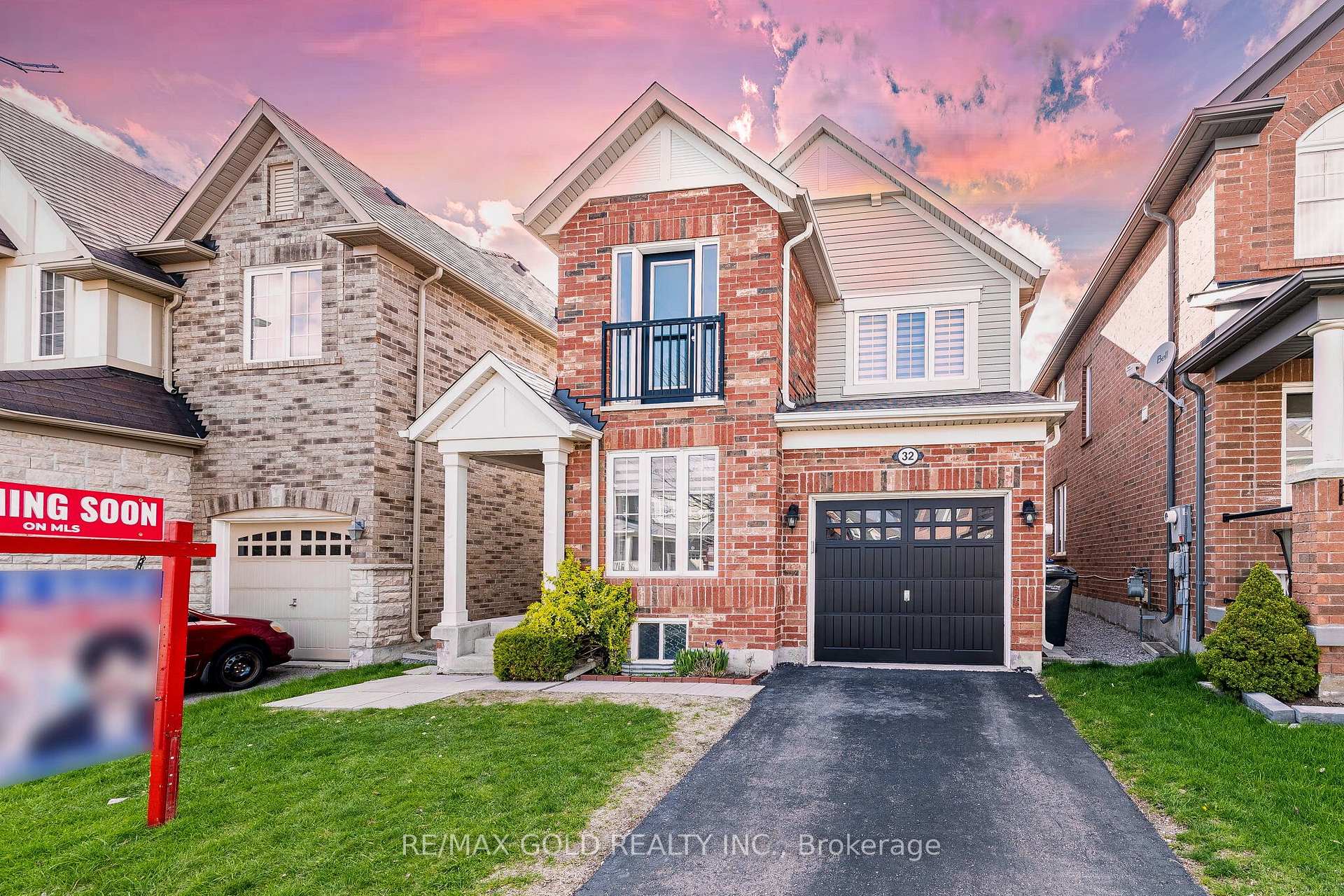 32 Haverty Trail Brampton Ontario Canada Sale residential Raj Sharma RE/MAX GOLD REALTY INC.