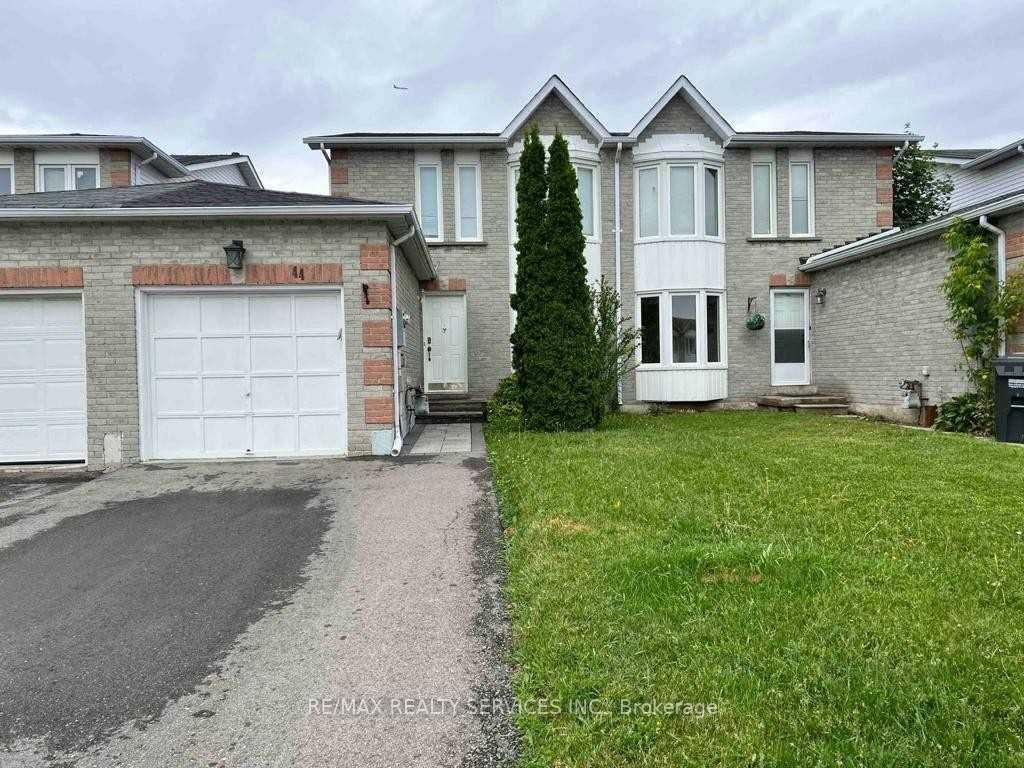 44 Elmstead Court Brampton Ontario Canada Rent residential Gurmukh Gill RE/MAX Realty Services Inc., Brokerage*