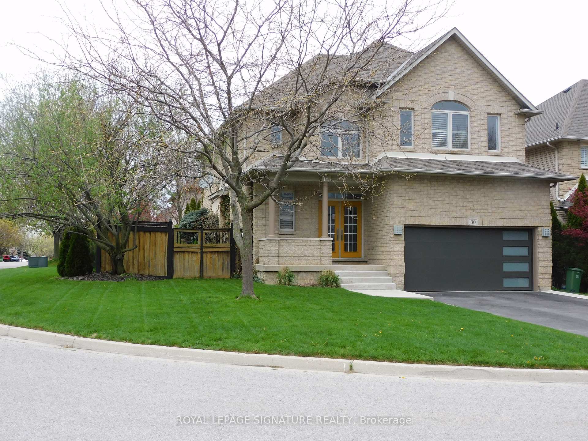 30 Walcotte Avenue Hamilton Ontario Canada Sale residential Svetlana Khmelyova HomeLife Professionals Realty Inc., Brokerage*