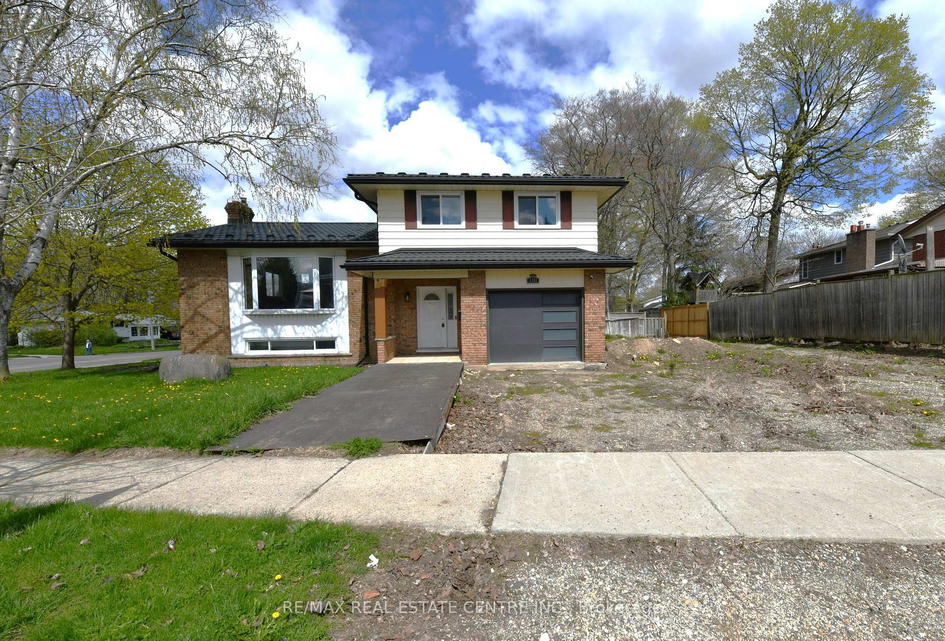 110 Silverspring Crescent Kitchener Ontario Canada Sale residential NICOLE POHL RE/MAX Twin City Realty Inc., Brokerage*