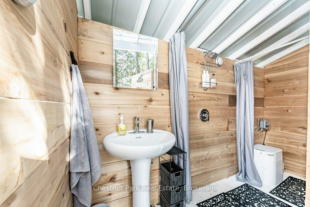 3 Bedroom Single Family Home/House's Image 28