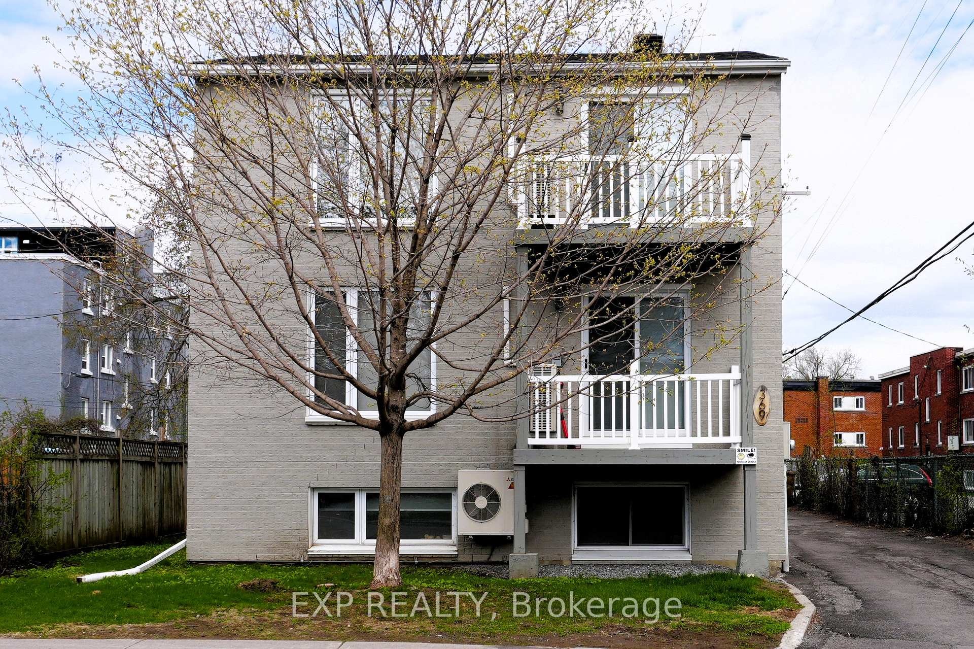 369 Lafontaine Avenue Ottawa Ontario Canada Sale commercial Edmundo Roa eXp Realty Inc.
