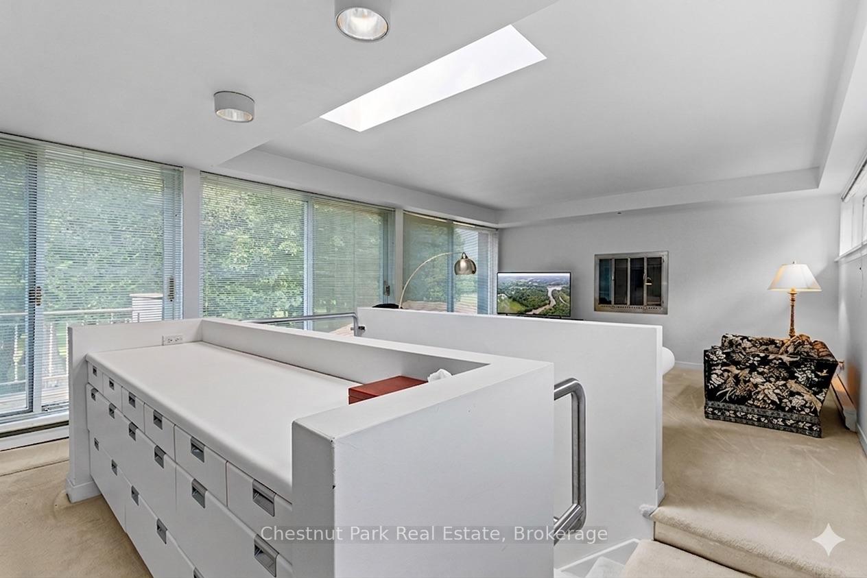 5 Bedroom Single Family Home/House's Image 24
