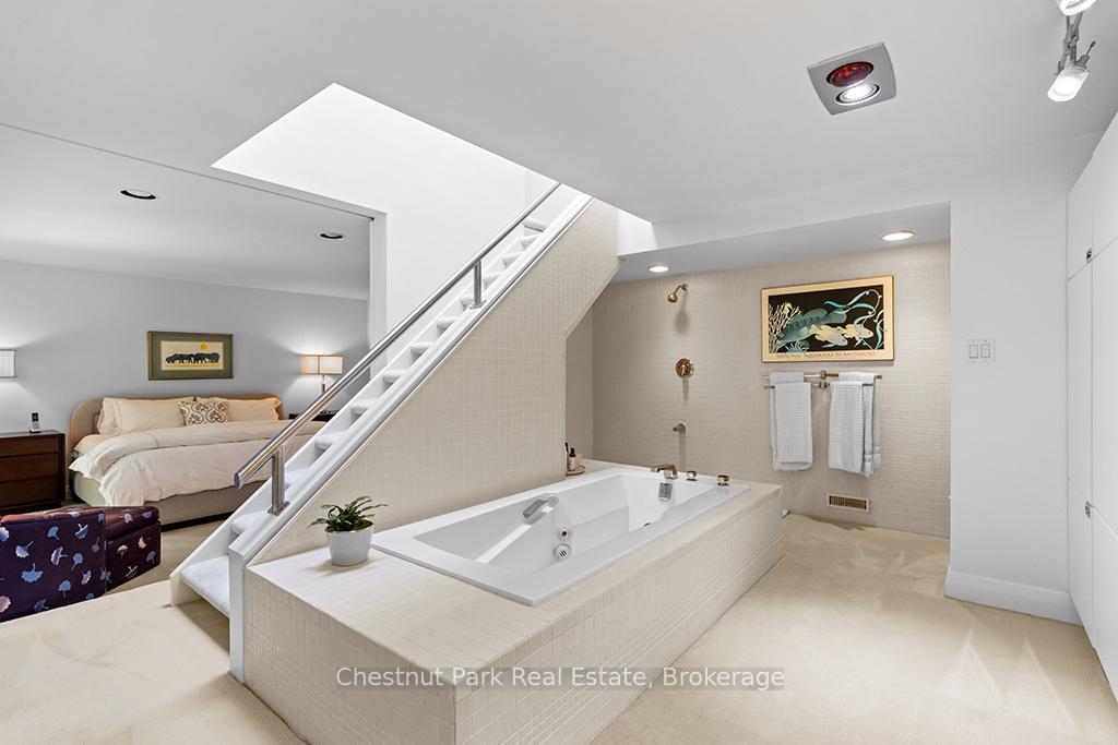 5 Bedroom Single Family Home/House's Image 21