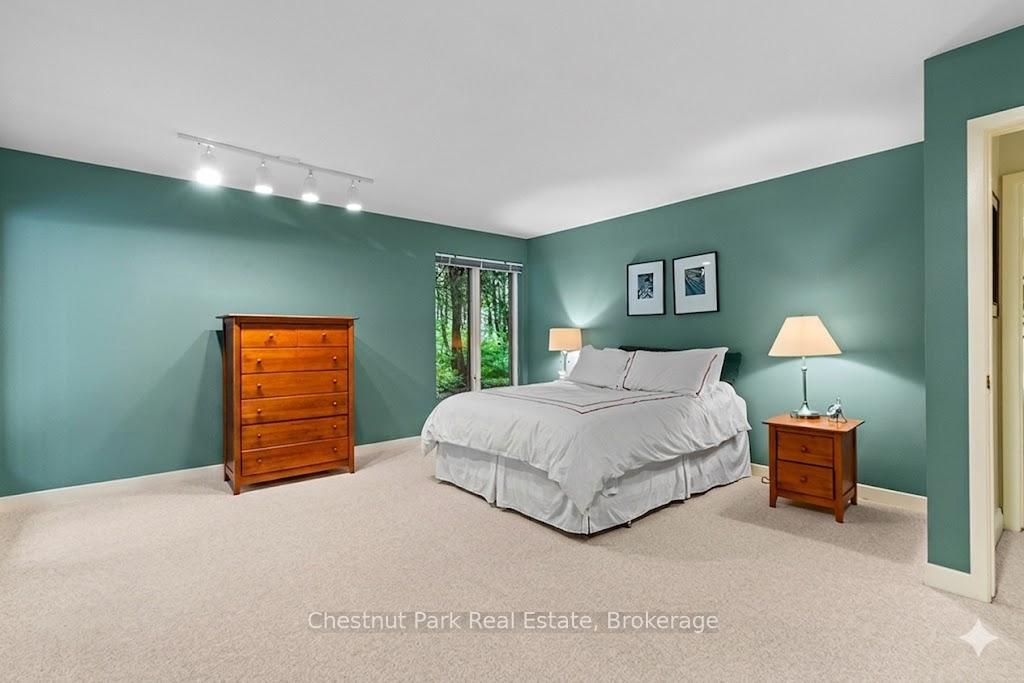 5 Bedroom Single Family Home/House's Image 28
