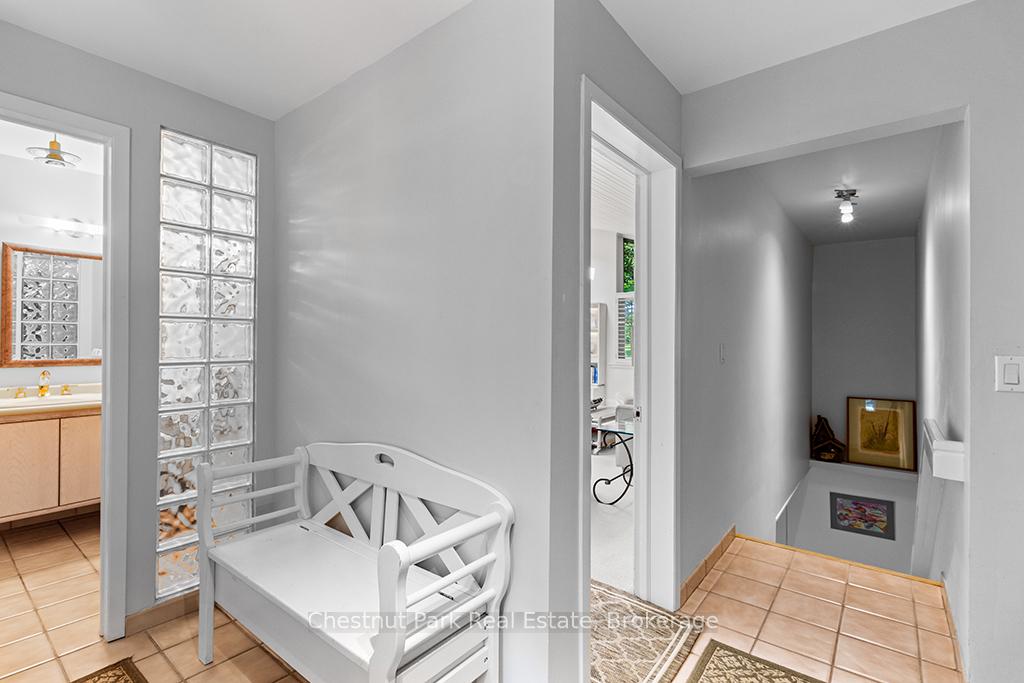5 Bedroom Single Family Home/House's Image 6