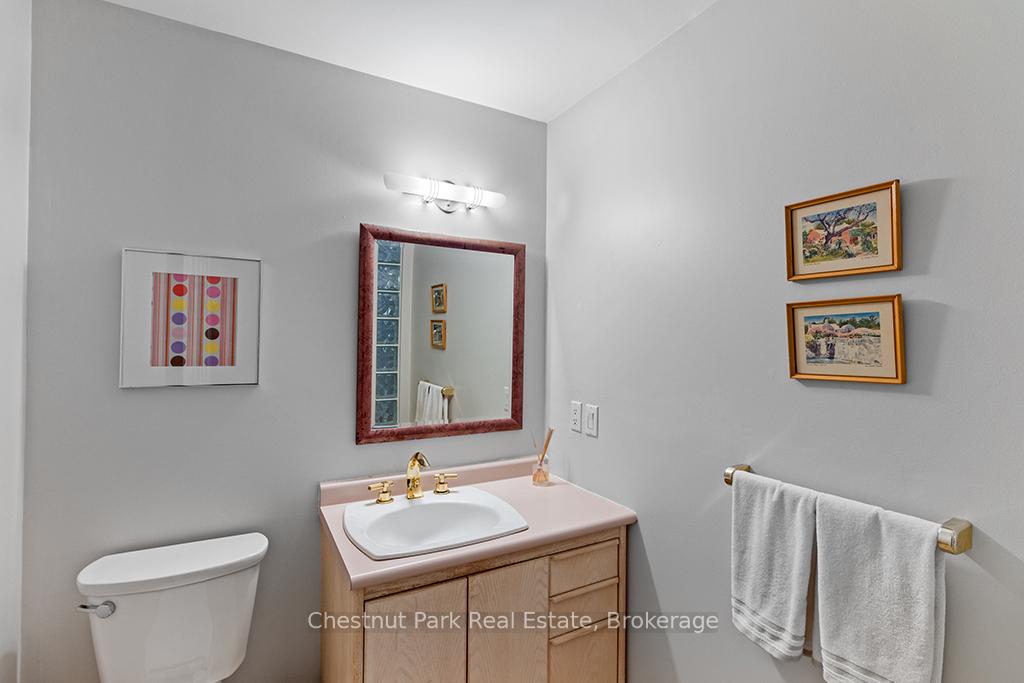 5 Bedroom Single Family Home/House's Image 7