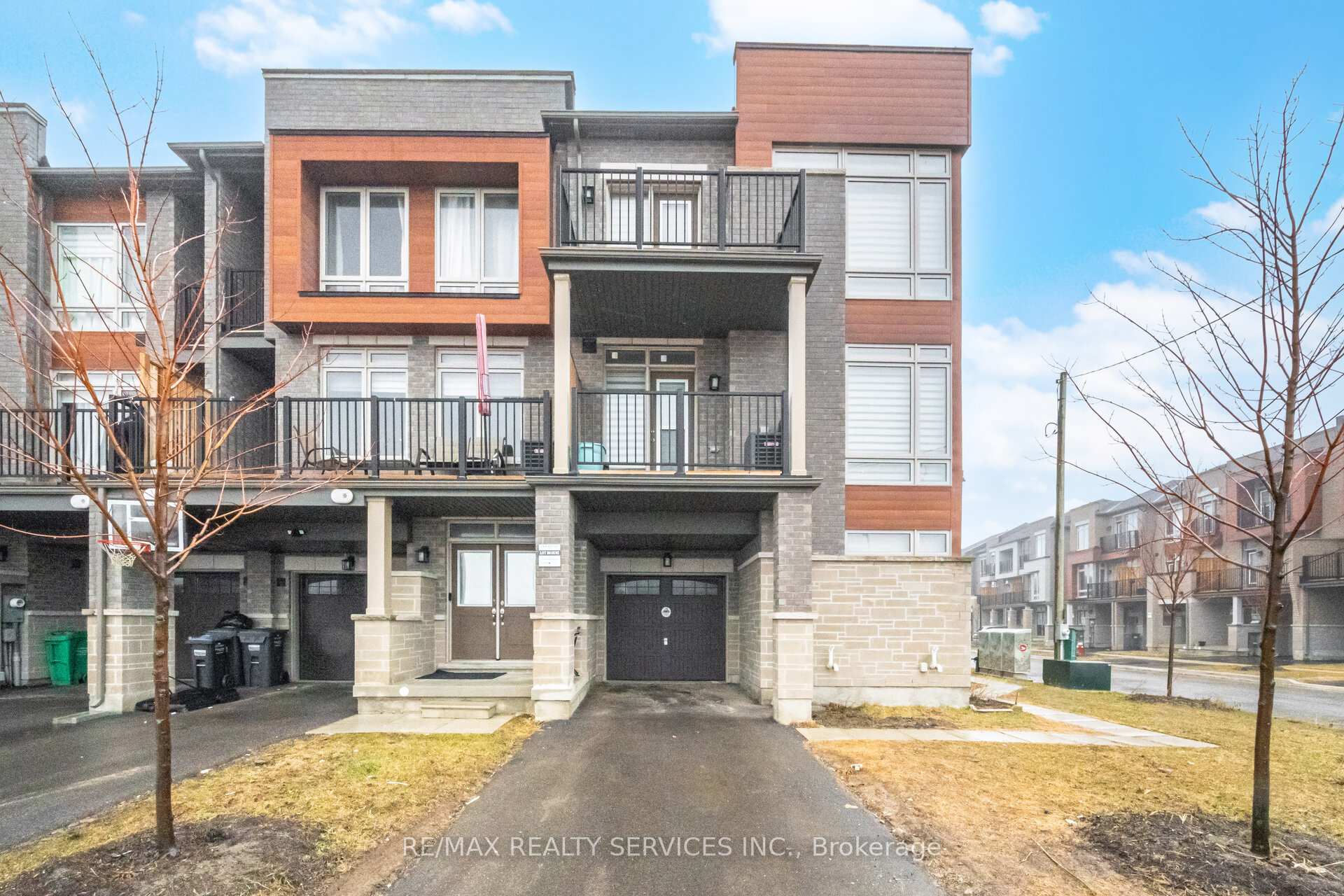 68 Donald Ficht Crescent Brampton Ontario Canada Rent residential Gurmukh Gill RE/MAX Realty Services Inc., Brokerage*