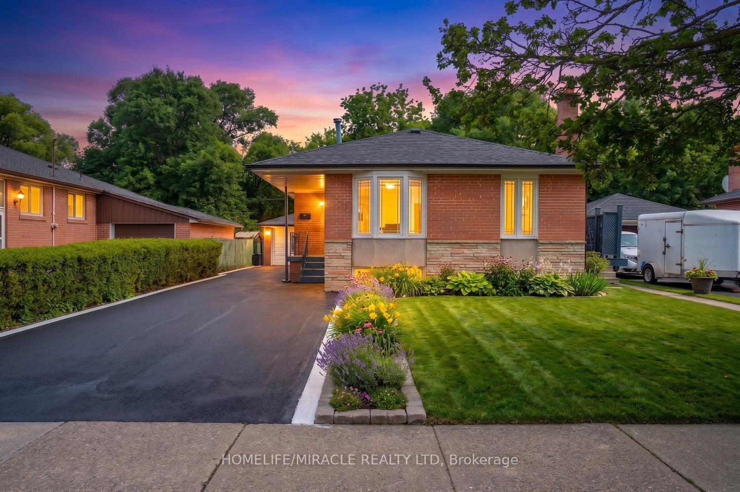 92 Taysham Crescent Toronto Ontario Canada Sale residential Neel Saraiya HomeLife/Miracle Realty Ltd., Brokerage*