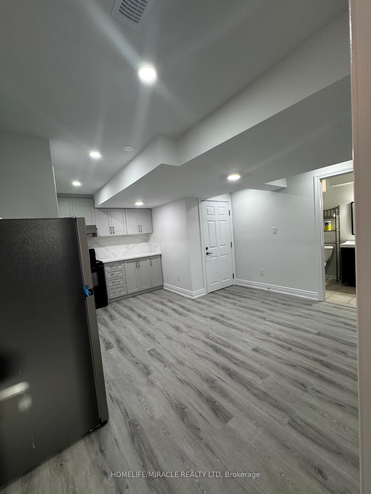 46 Meadowlark Drive Halton Hills Ontario Canada Rent residential Shah Zaman HomeLife/Miracle Realty Ltd, Brokerage *