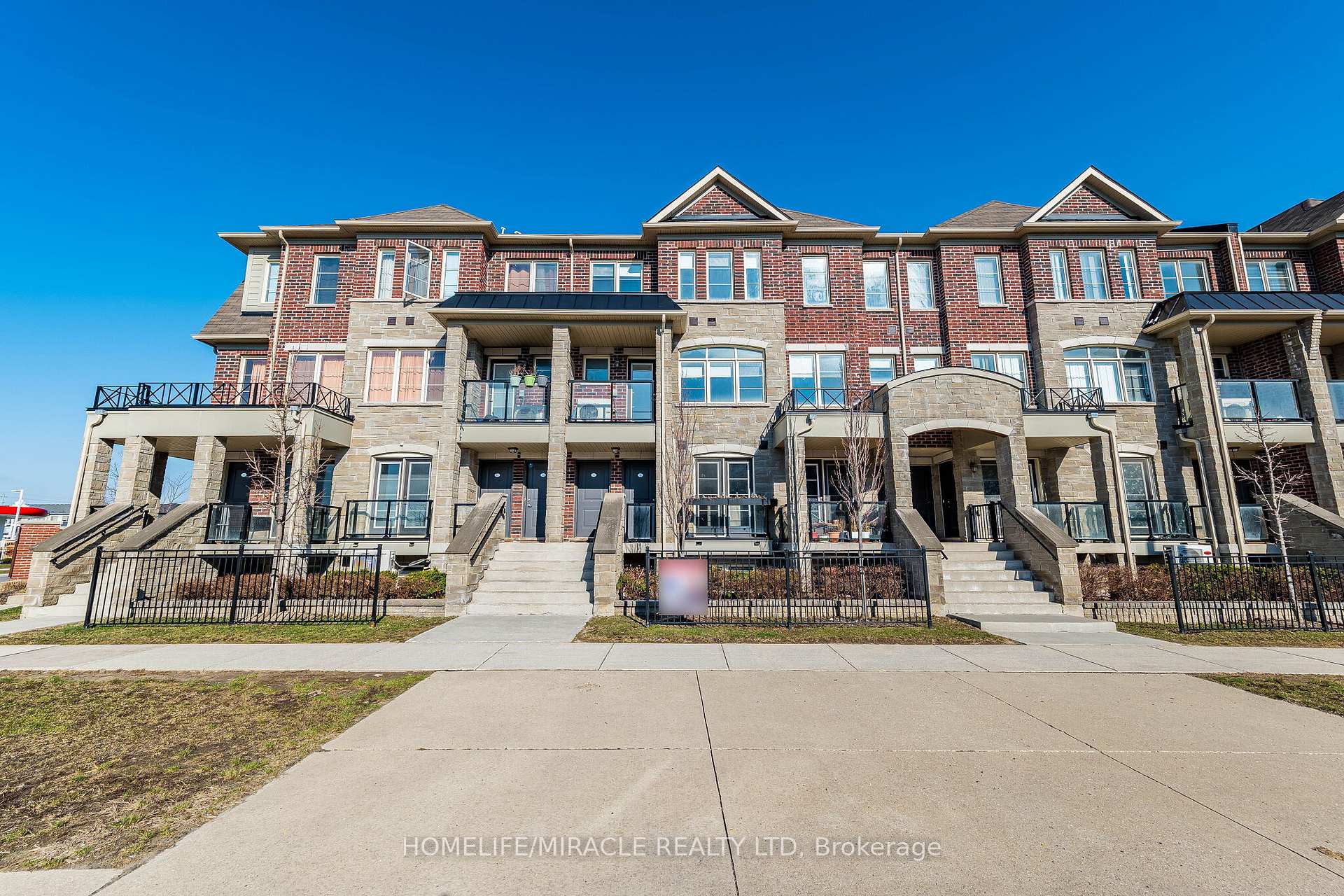 98 - 200 Veterans Drive Brampton Ontario Canada Rent residential Gaurav Kumar HomeLife/Miracle Realty Ltd, Brokerage *