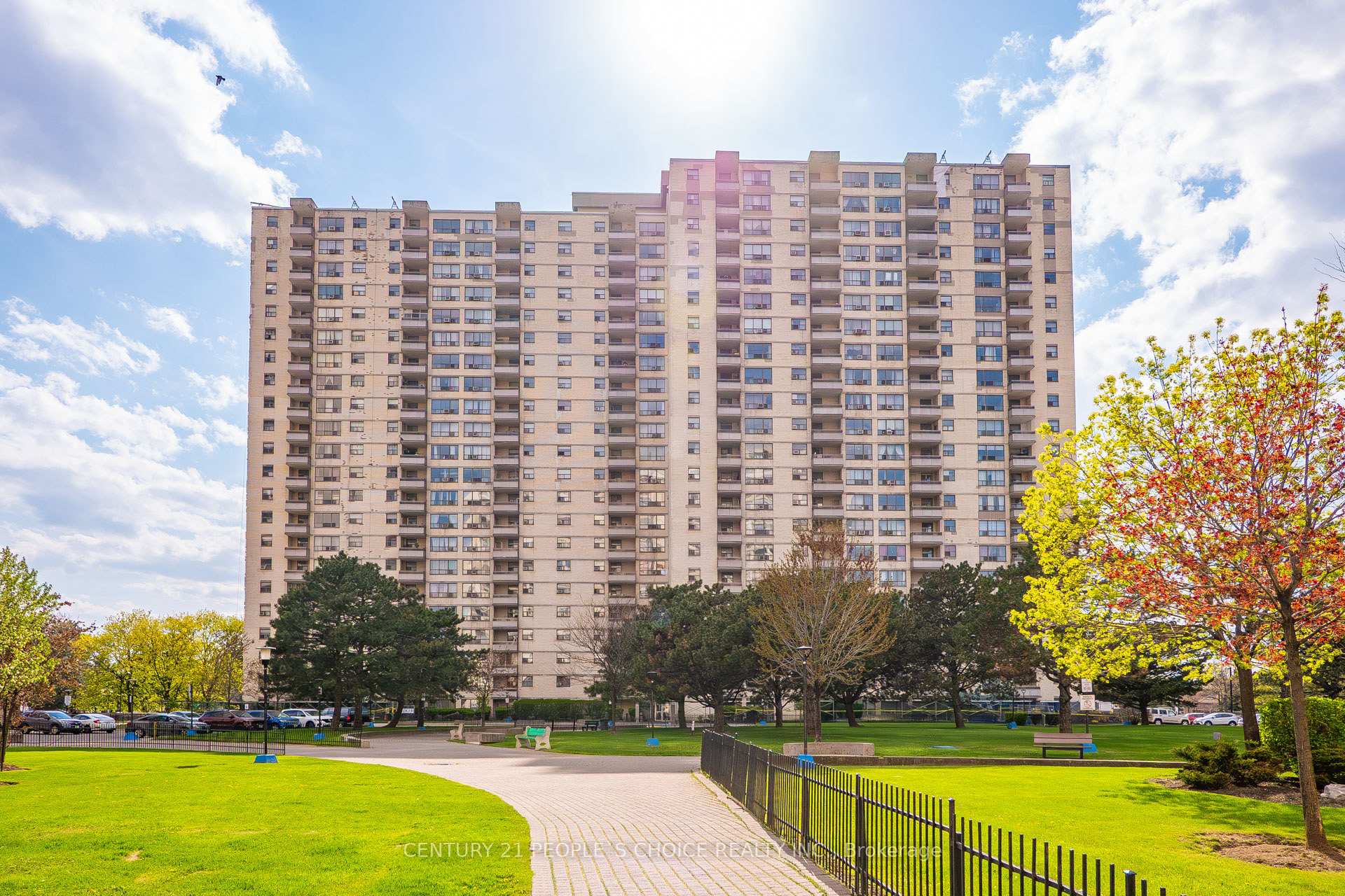 702 - 390 Dixon Road Toronto Ontario Canada Rent residential Jagjeet Kaur Century 21 Peoples Choice Realty Inc., Brokerage *