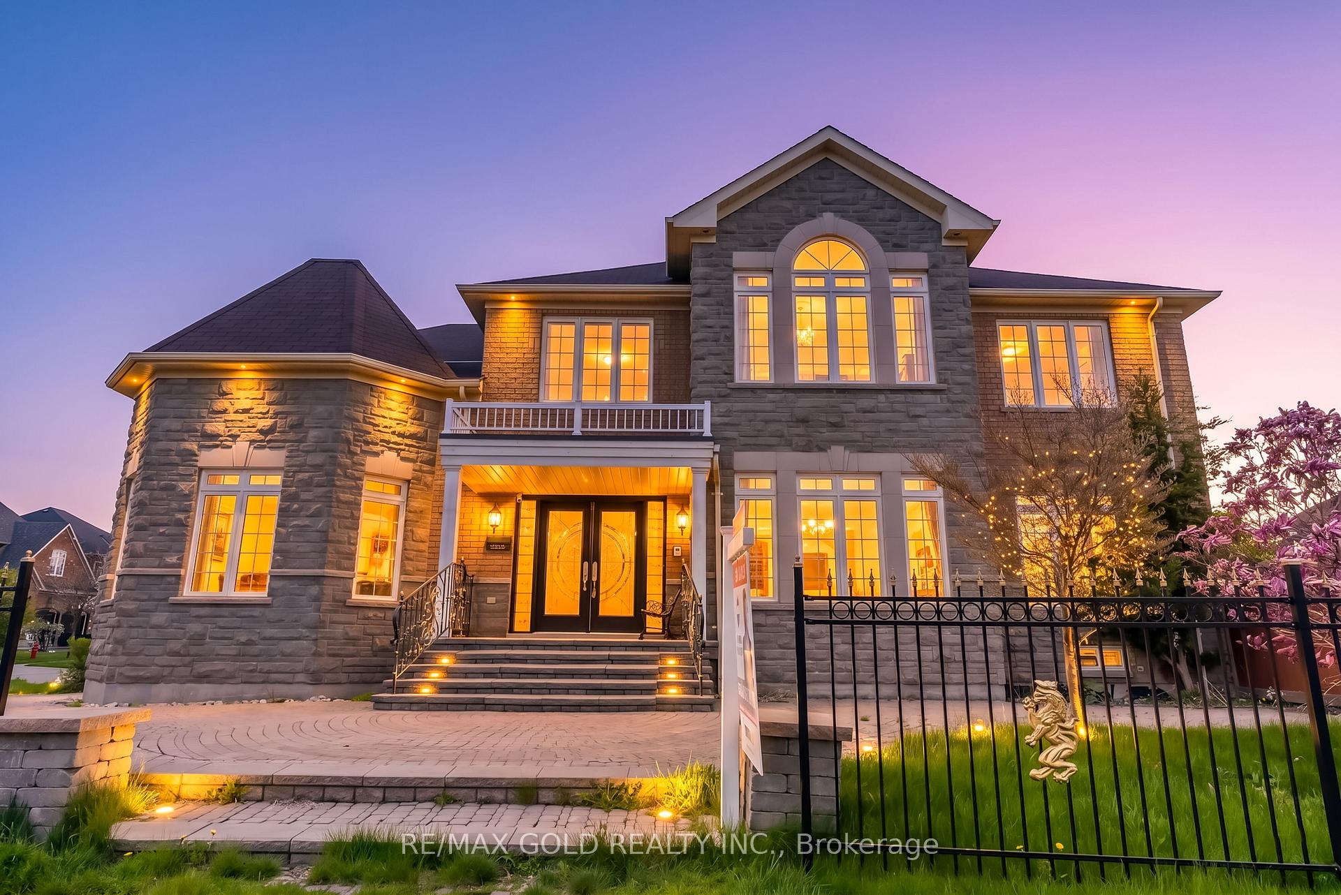 5499 Doctor Peddle Crescent Mississauga Ontario Canada Sale residential Asher Ullah RE/MAX Gold Realty Inc., Brokerage *