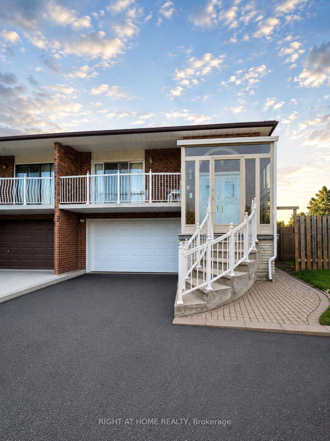 18 Clubhouse Court Toronto Ontario Canada Sale residential Angela Wong Right at Home Realty, Brokerage*