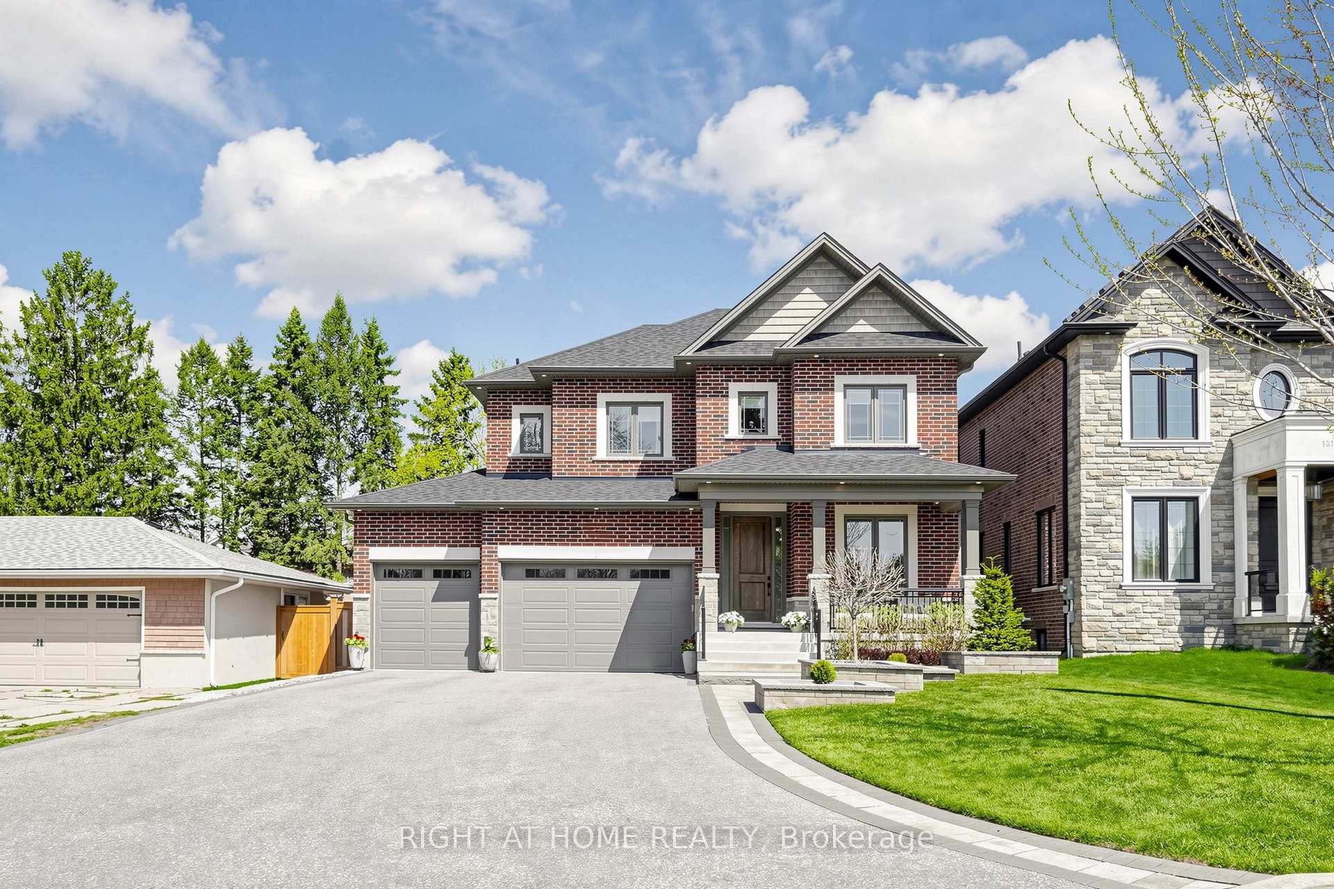 1304 Kilmaurs Avenue Oshawa Ontario Canada Sale residential Amin Khorassanizadeh Right at Home Realty, Brokerage*
