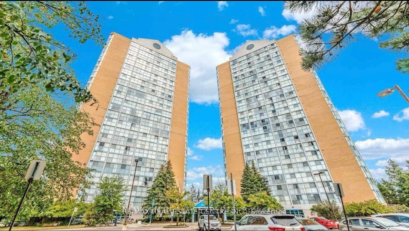 815 - 35 Trailwood Drive Mississauga Ontario Canada Rent residential Violetta Konewka RE/MAX Real Estate Centre Inc., Brokerage*