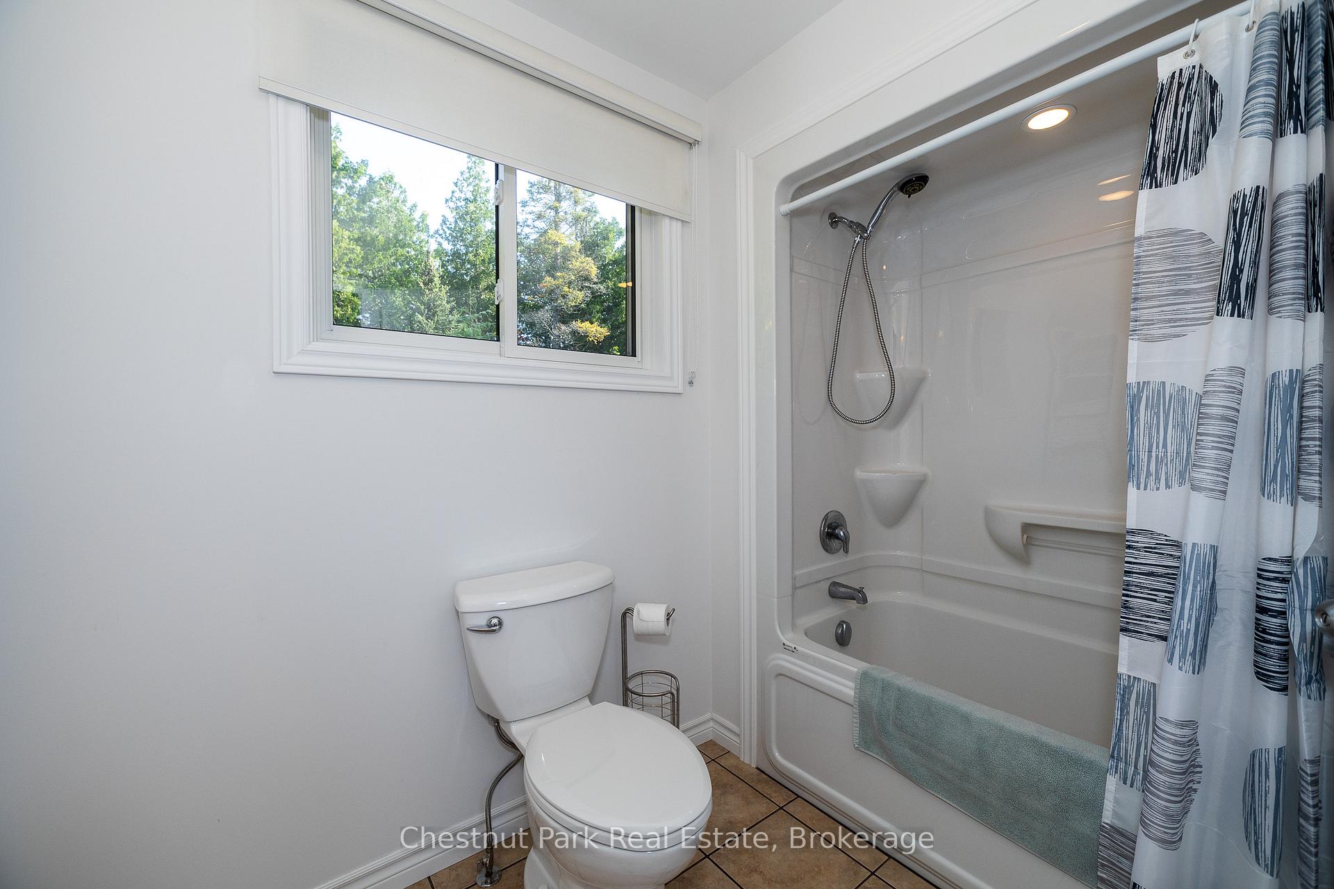 4 Bedroom Single Family Home/House's Image 18