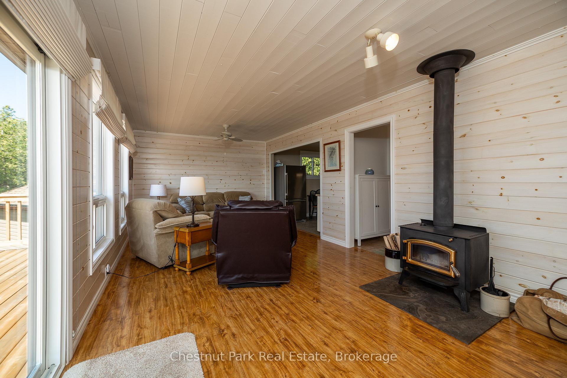 4 Bedroom Single Family Home/House's Image 9