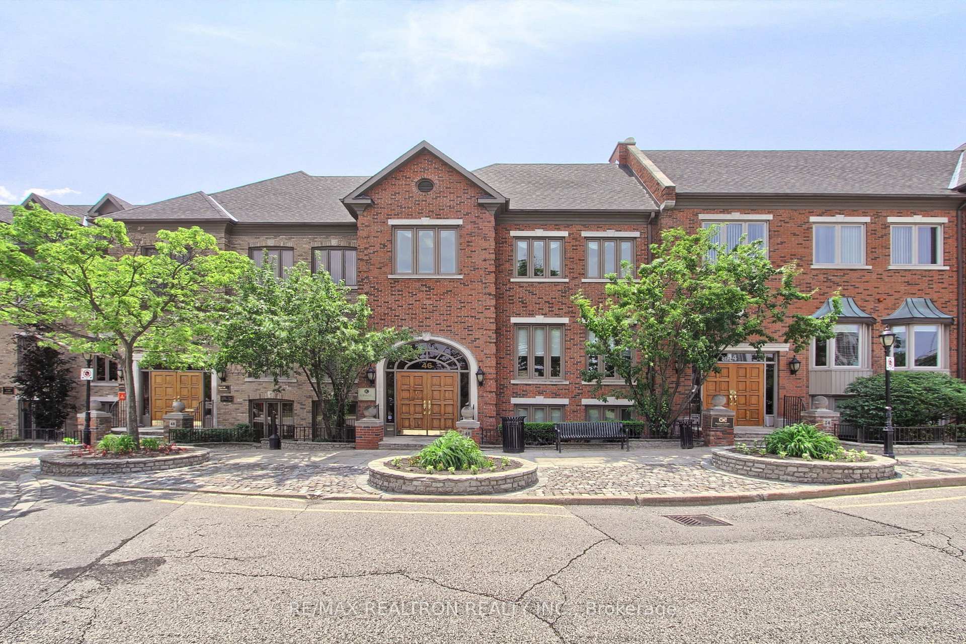 300 Full-Floor - 46 Village Centre Place Mississauga Ontario Canada Lease commercial Zac Koshy RE/MAX Realtron Realty Inc., Brokerage*
