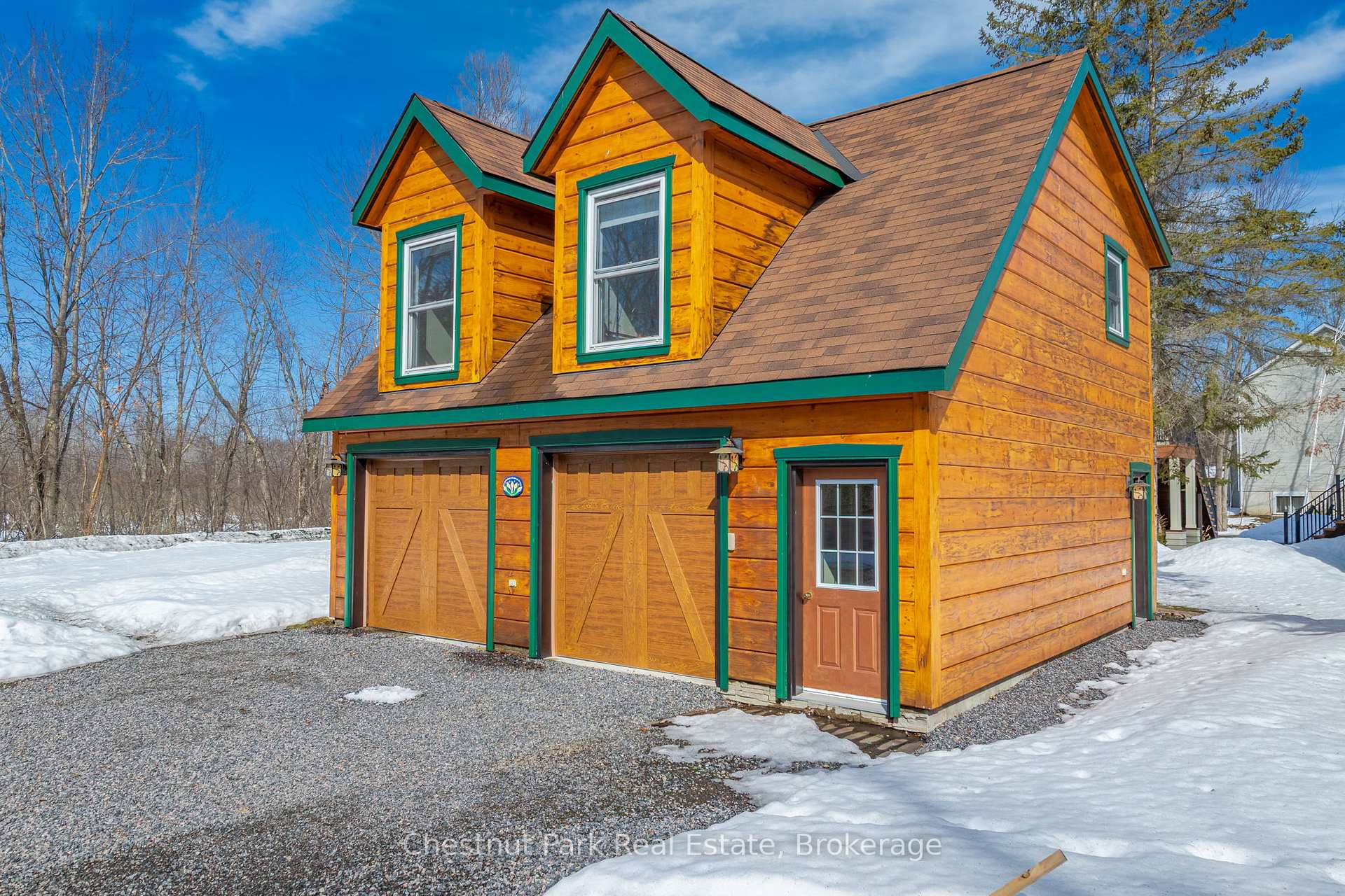 6 Bedroom Single Family Home/House's Image 25
