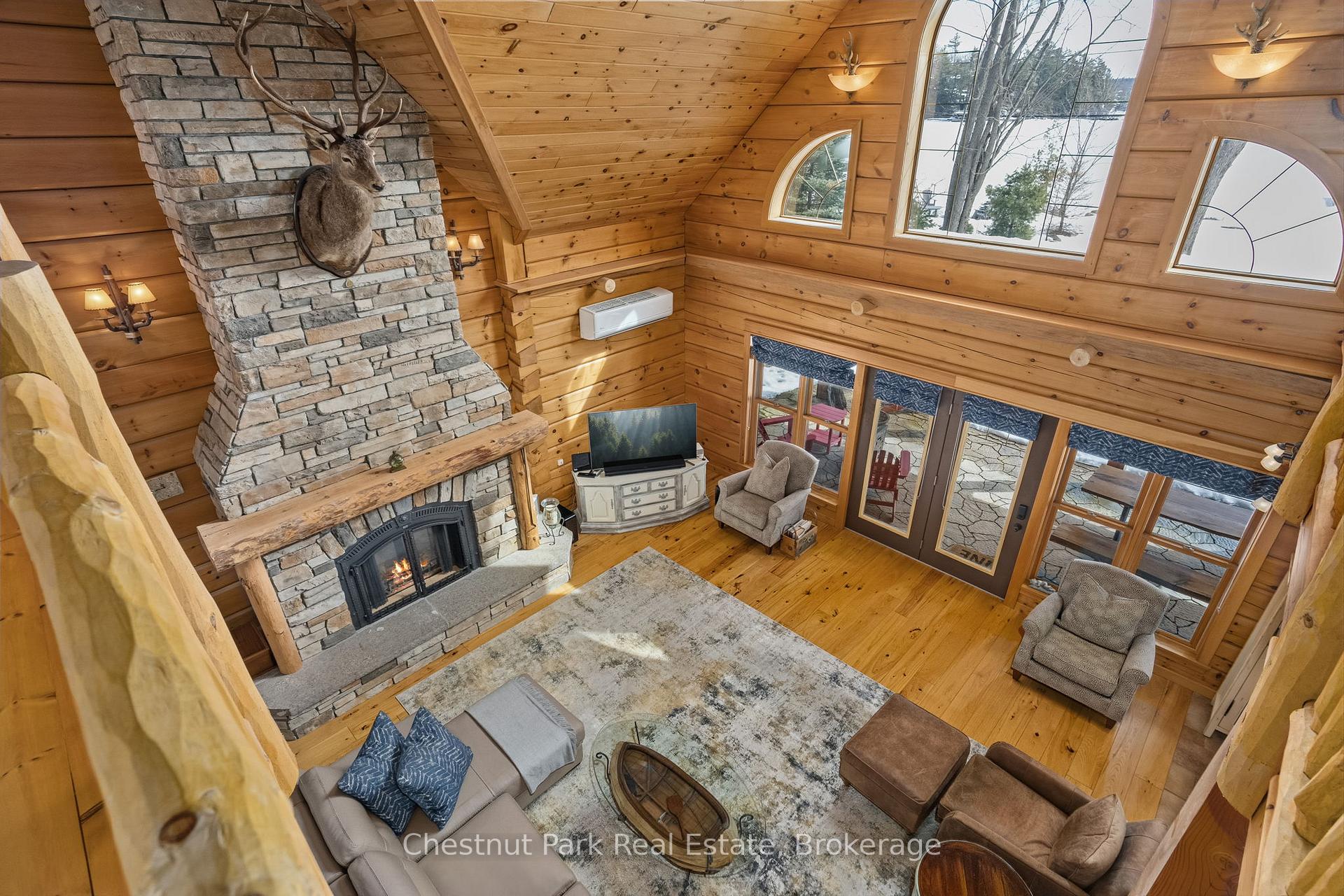6 Bedroom Single Family Home/House's Image 19