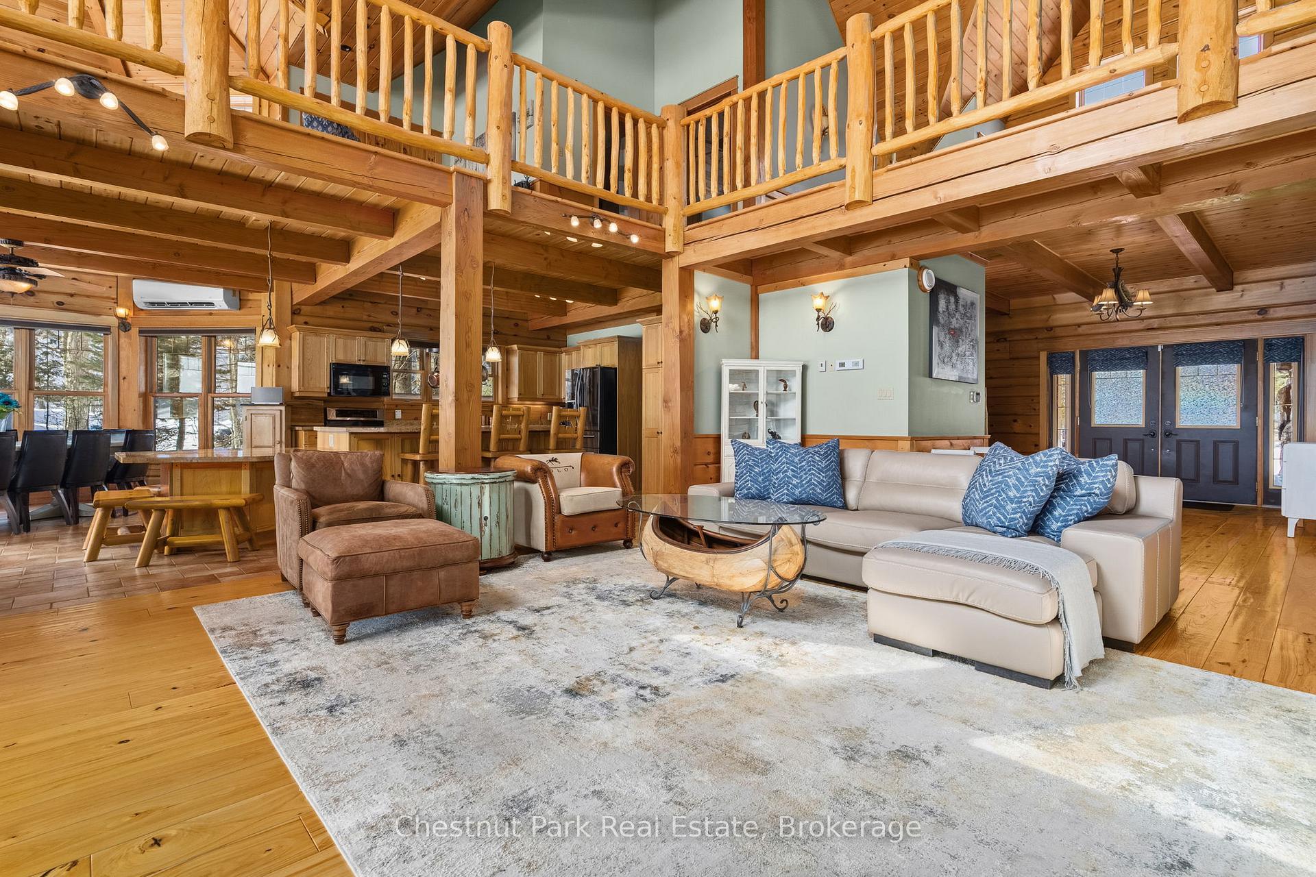 6 Bedroom Single Family Home/House's Image 7