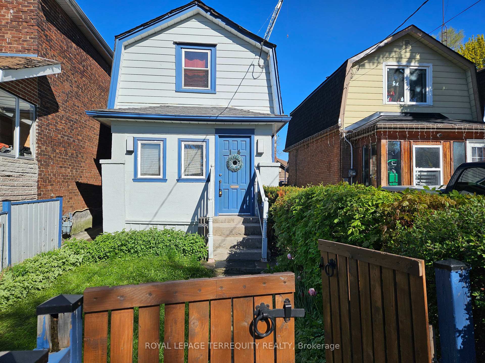 14 Hollis Street Toronto Ontario Canada Rent residential   Royal LePage Terrequity Capital Realty, Brokerage*