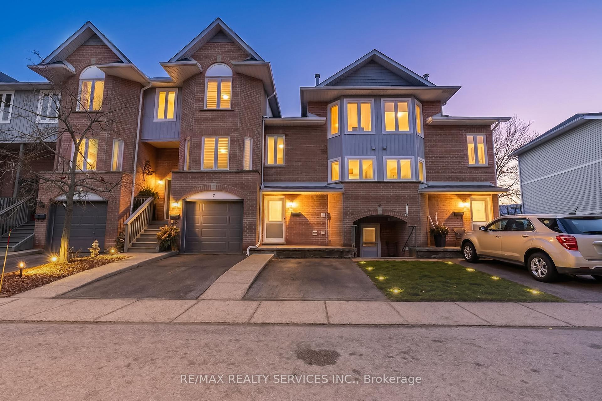 9 - 245 Bishop Street S Cambridge Ontario Canada Sale residential Anil Balakrishnan RE/MAX Realty Services Inc., Brokerage*