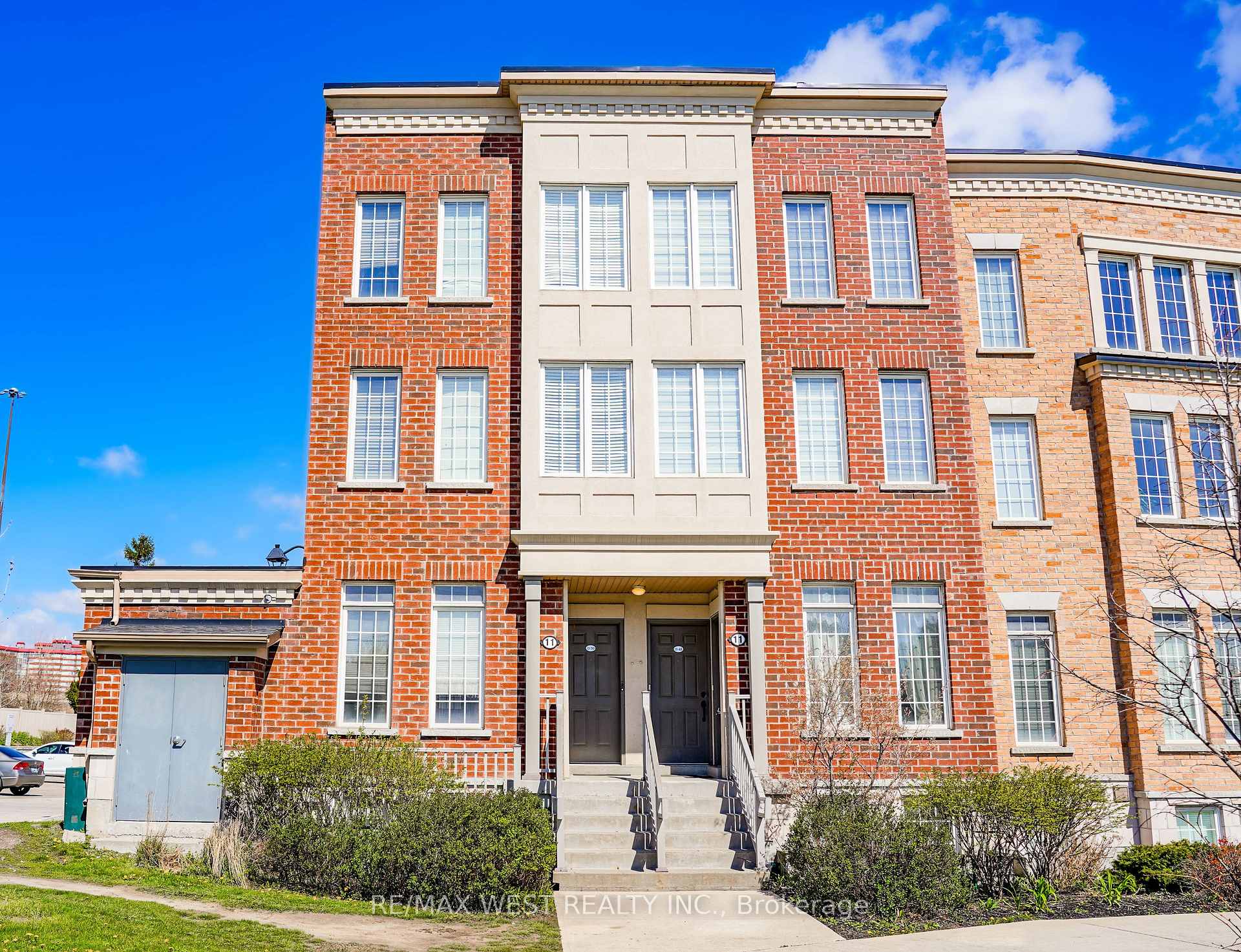 49 - 11 Island Road Toronto Ontario Canada Sale residential Manzoor Bhatti RE/MAX Gold Realty Inc., Brokerage *