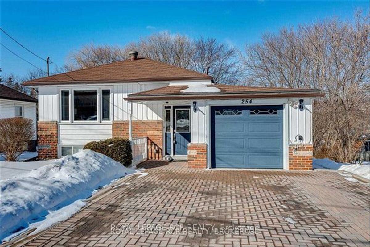 254 Simcoe Road Bradford West Gwillimbury Ontario Canada Sale residential Debbie Martin Royal LePage RCR Realty, Brokerage *