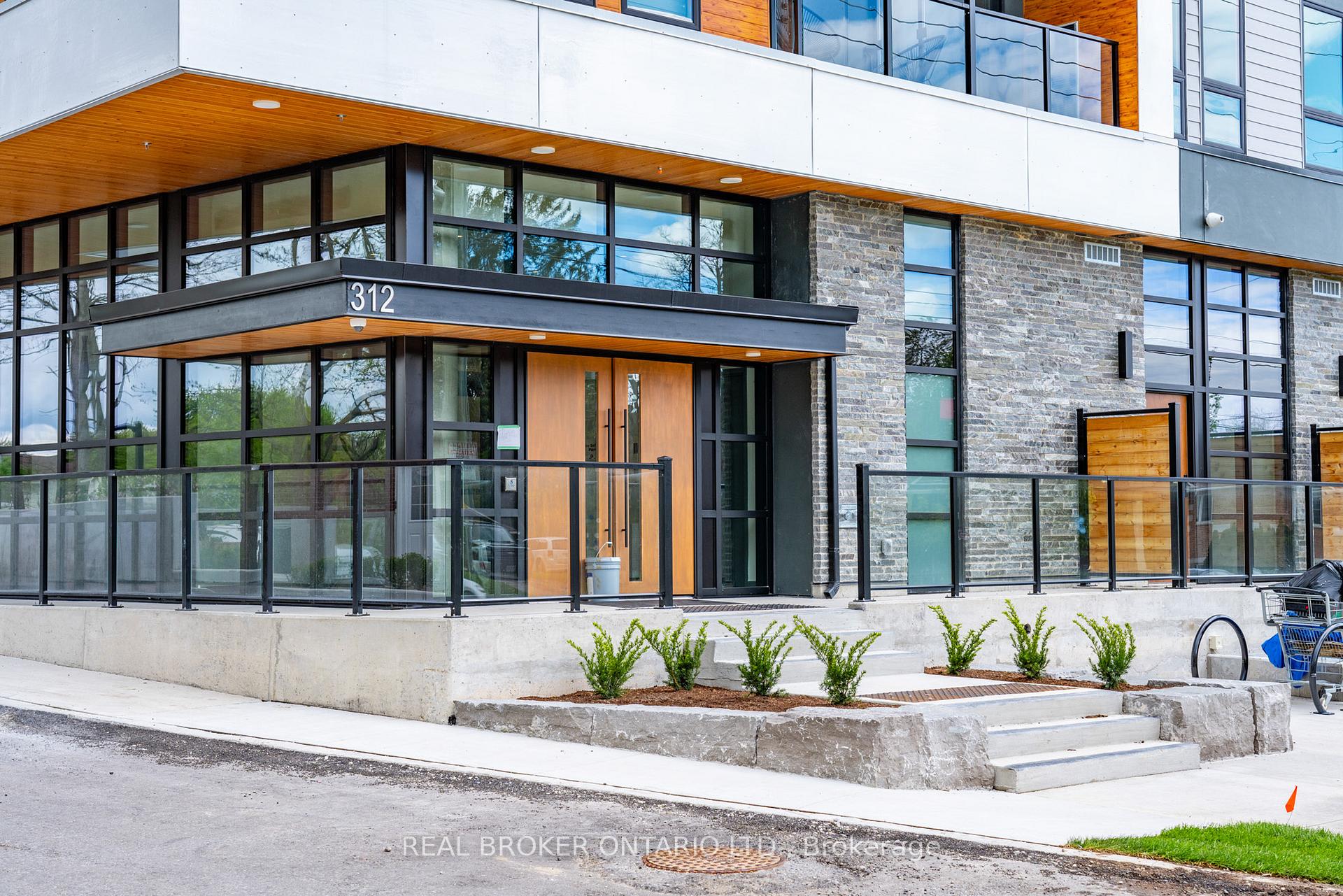 310 - 312 Erb Street W Waterloo Ontario Canada Rent residential Eva Munch RE/MAX Twin City Realty Inc., Brokerage*